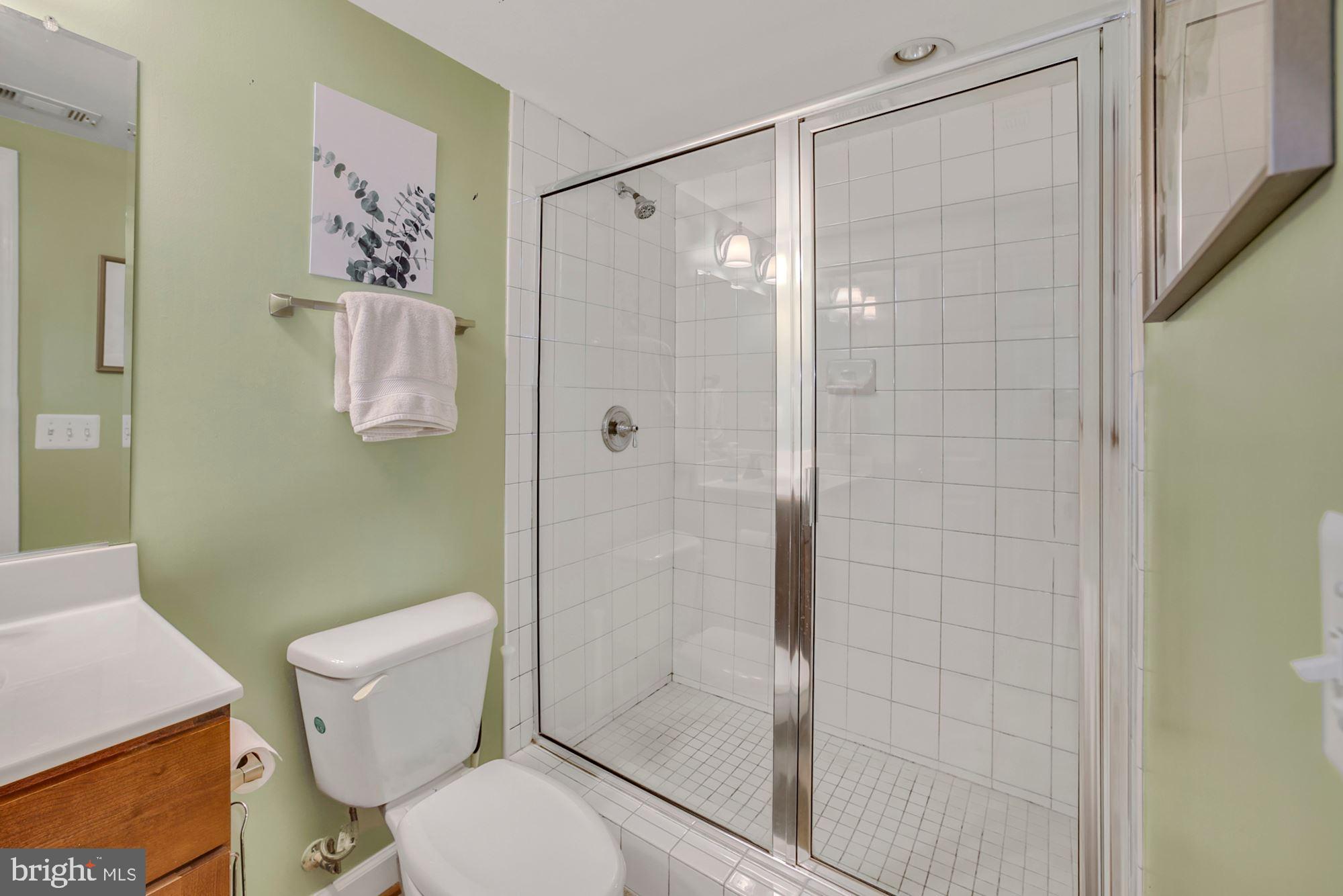 WEST VILLAGE OF SHIRLINGTON - Residential