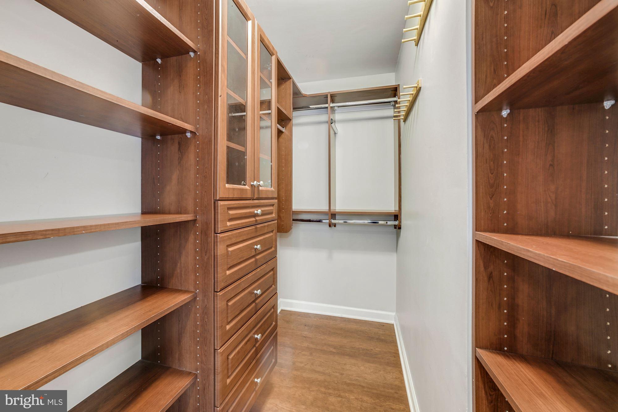 WEST VILLAGE OF SHIRLINGTON - Residential