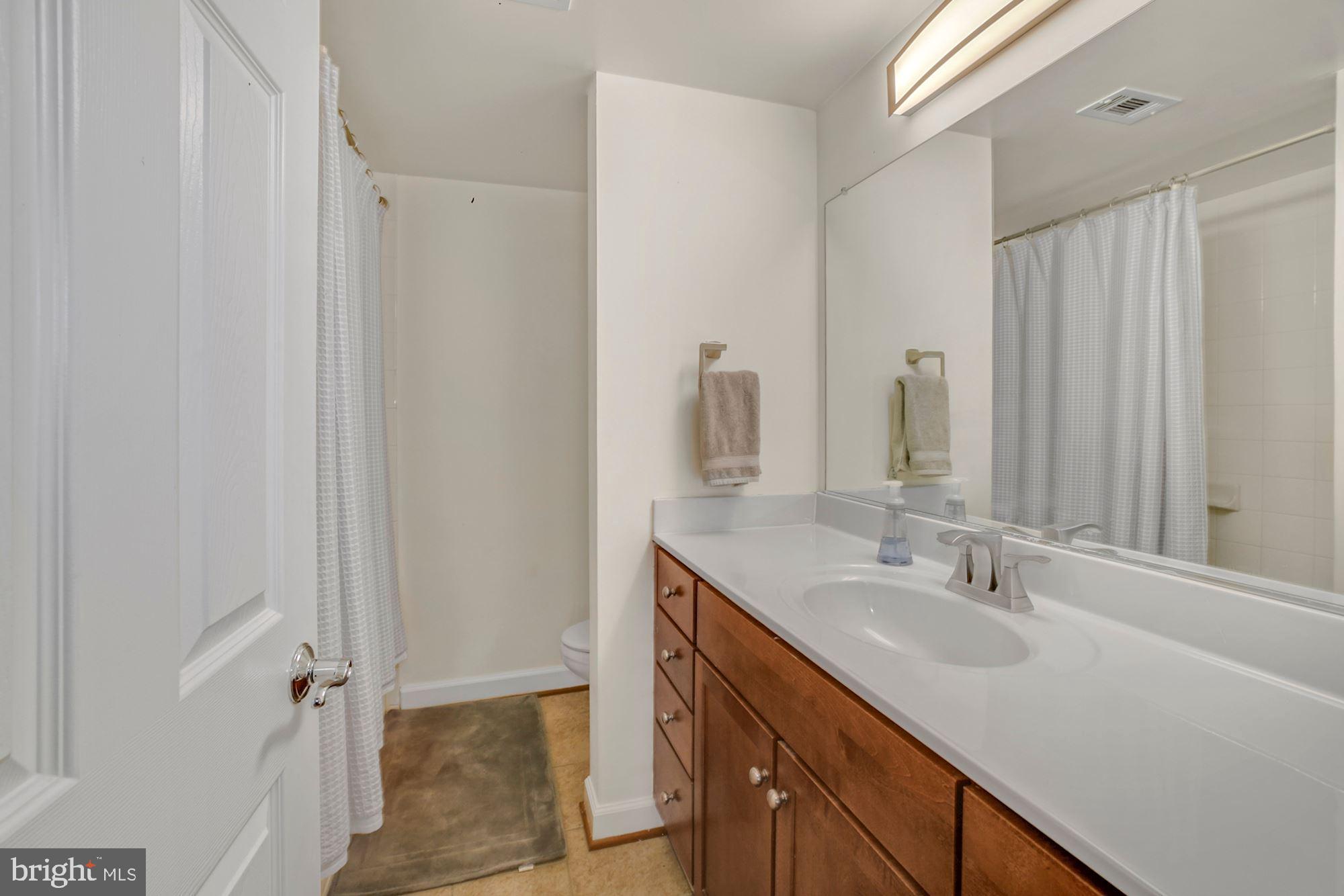 WEST VILLAGE OF SHIRLINGTON - Residential