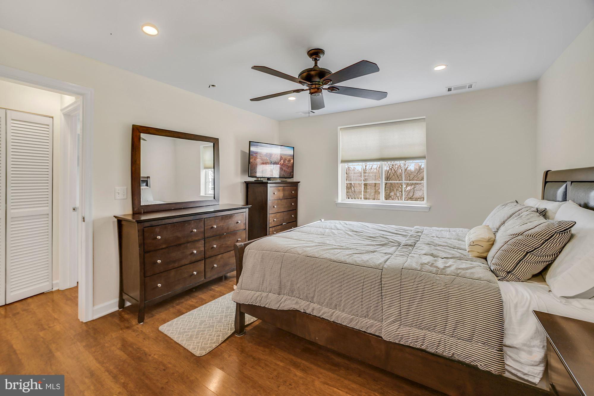 WEST VILLAGE OF SHIRLINGTON - Residential