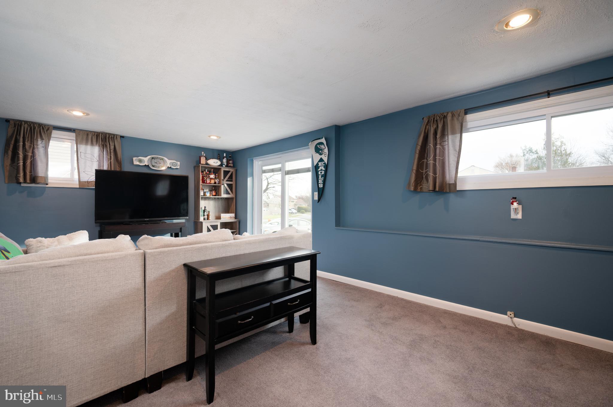 ASHBOURNE HILLS - Residential