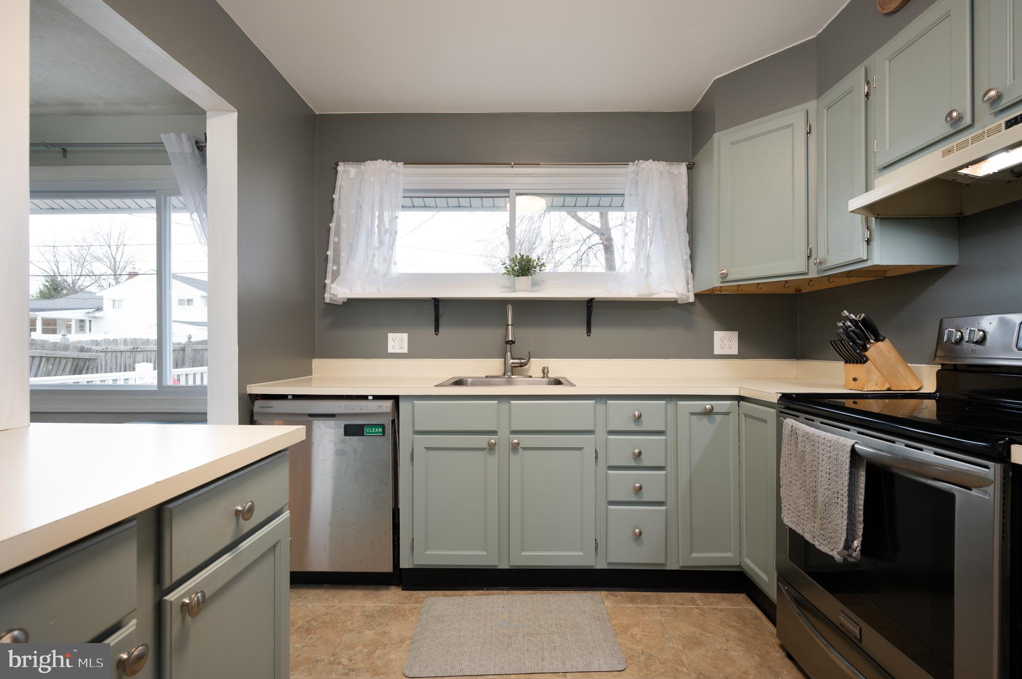 ASHBOURNE HILLS - Residential