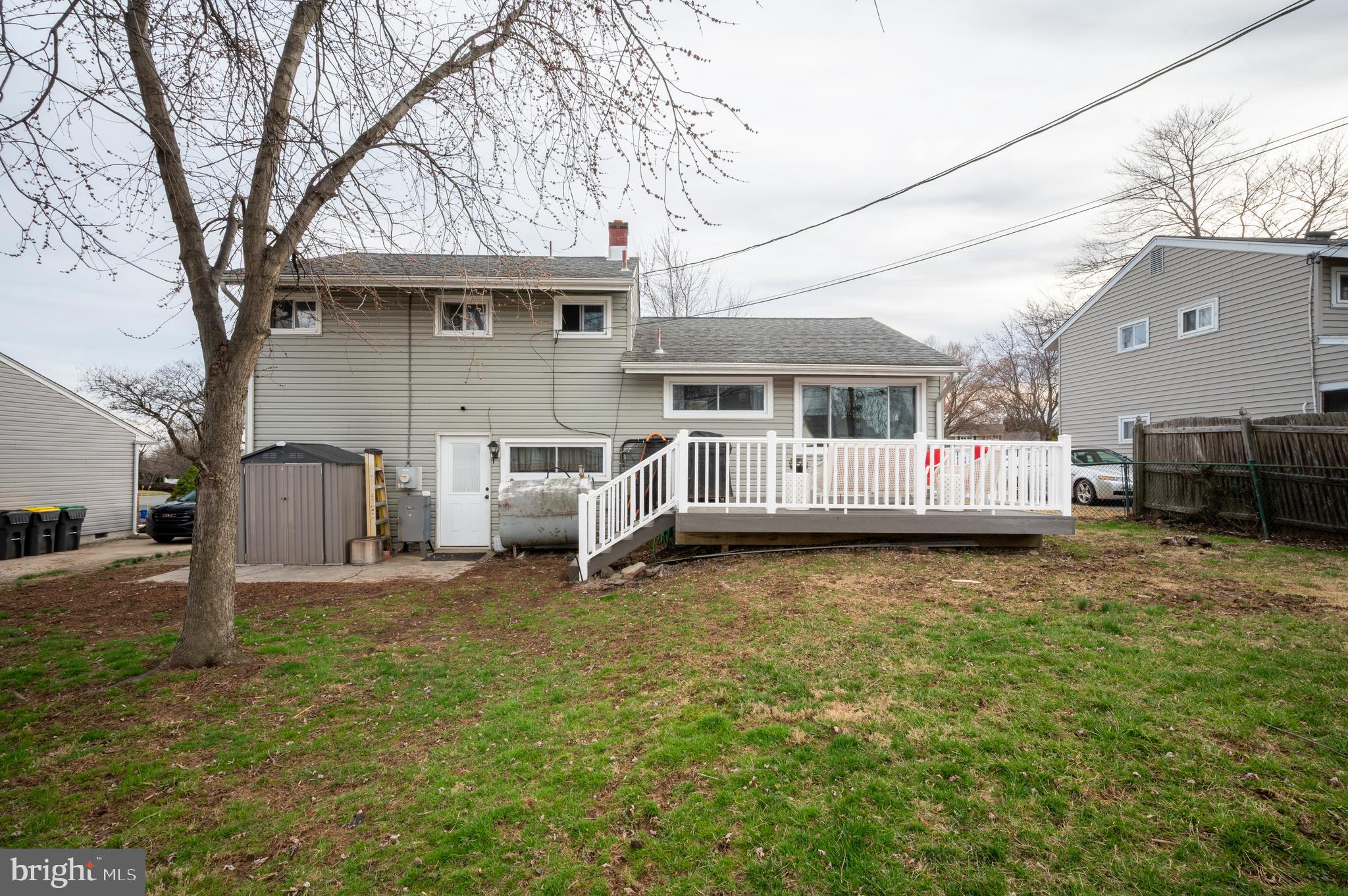 ASHBOURNE HILLS - Residential