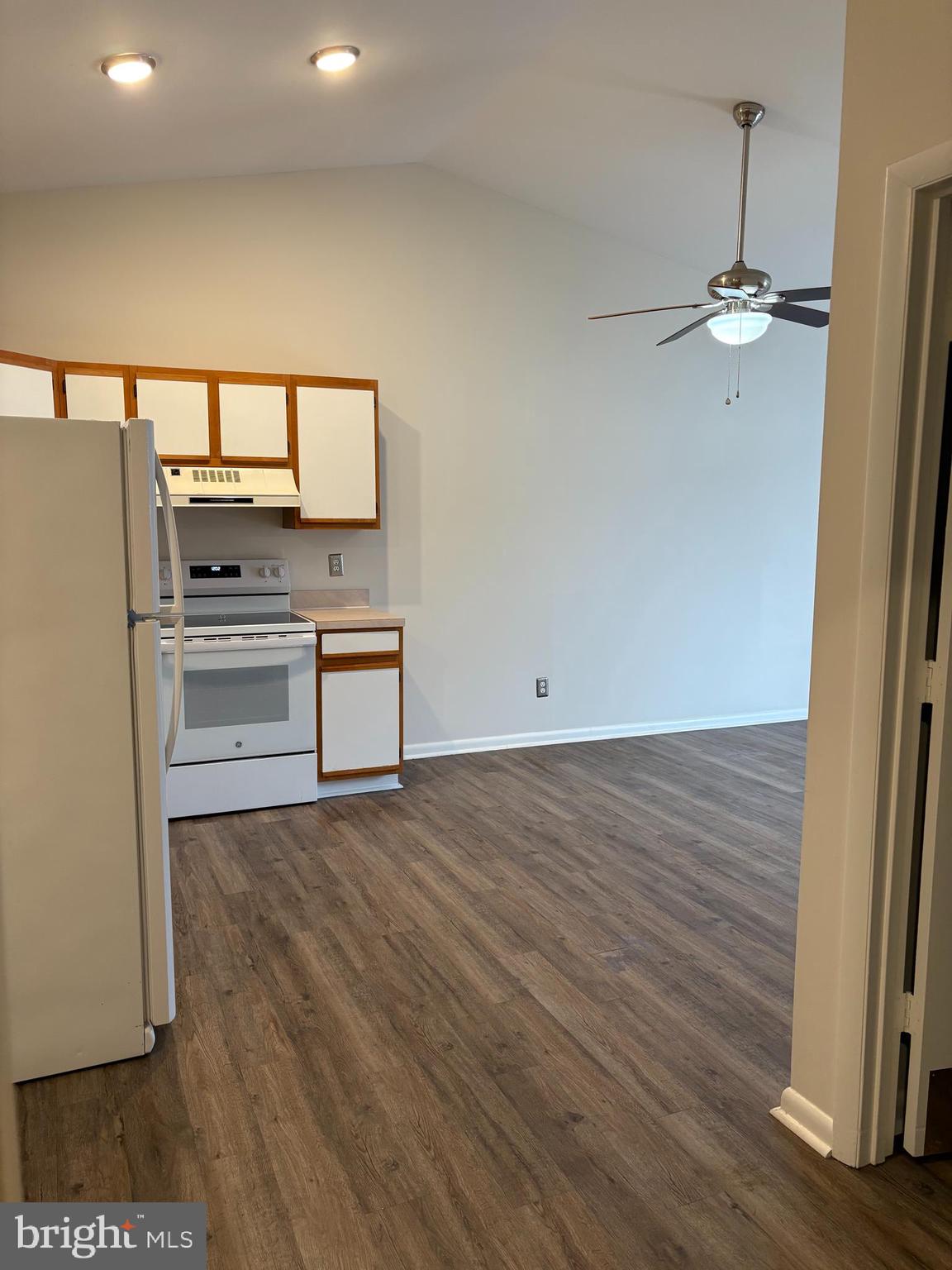 HOUSTON ACRES CONDOS - Residential