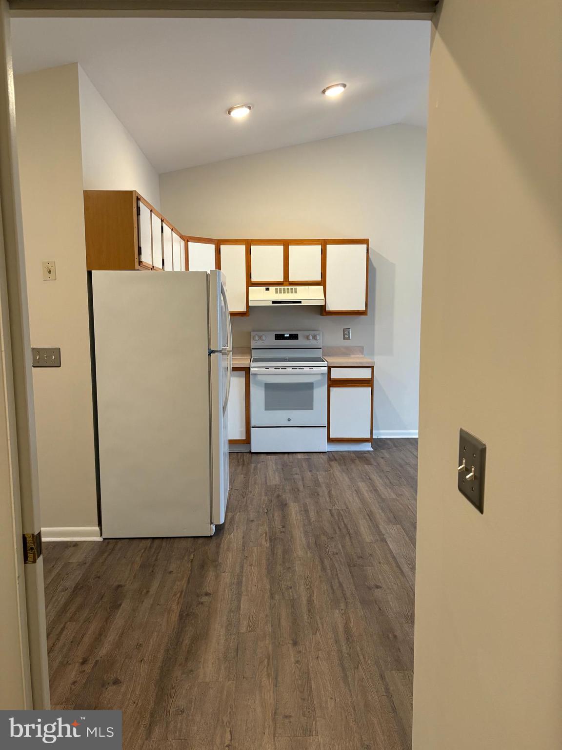 HOUSTON ACRES CONDOS - Residential