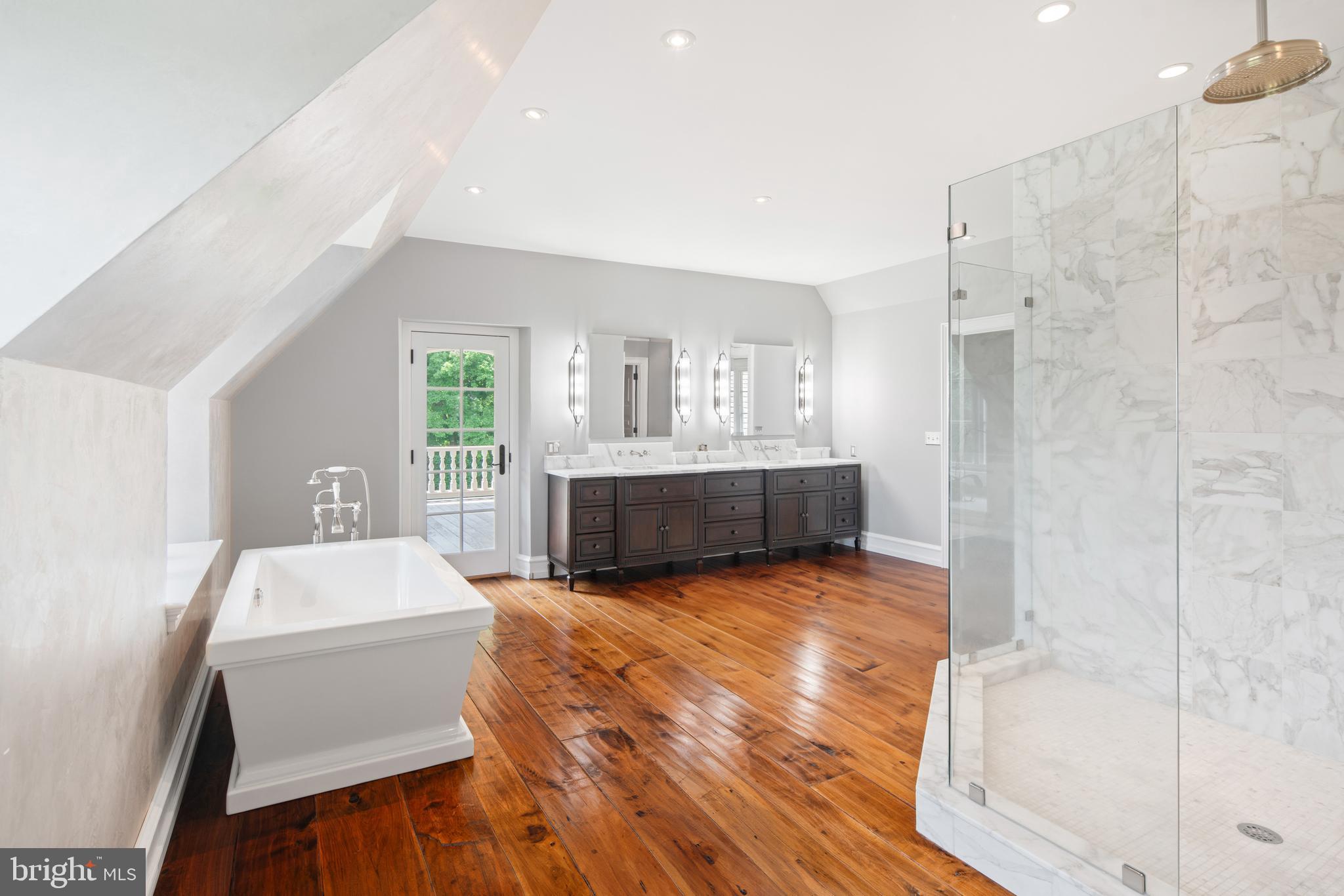 EAST FALLOWFIELD - Residential