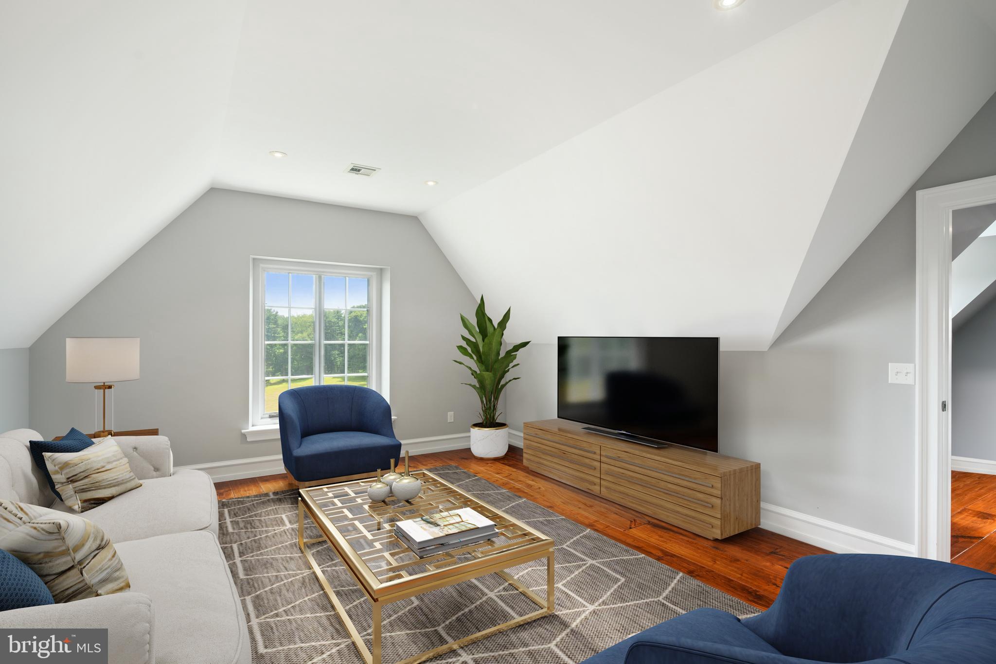 EAST FALLOWFIELD - Residential