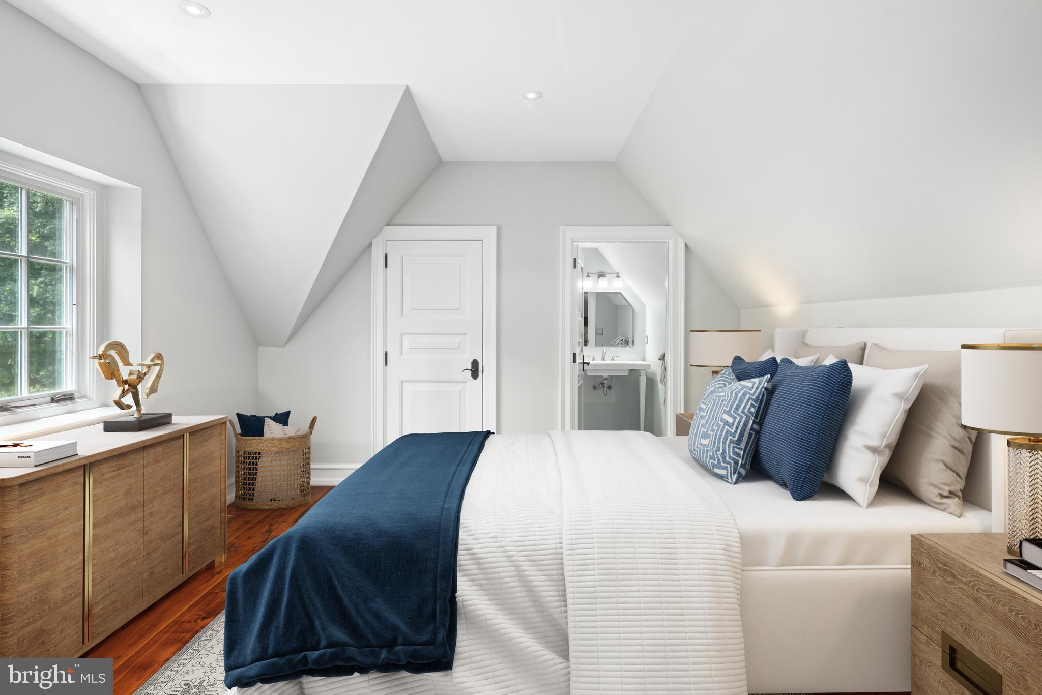 EAST FALLOWFIELD - Residential