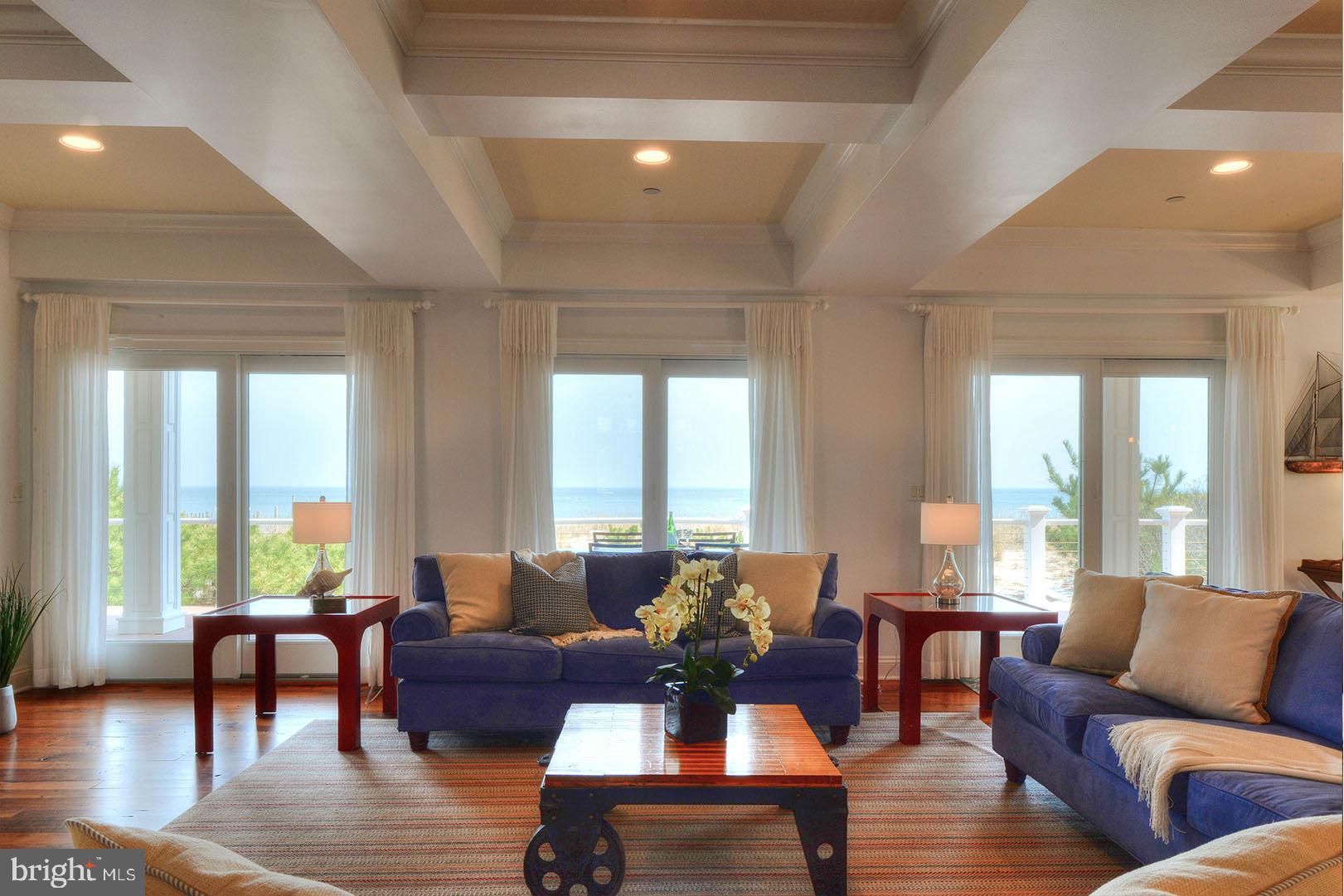 NORTH SHORES - Residential