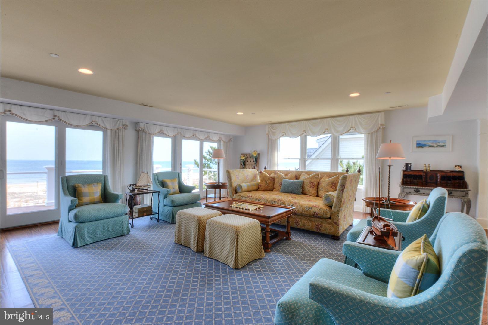 NORTH SHORES - Residential