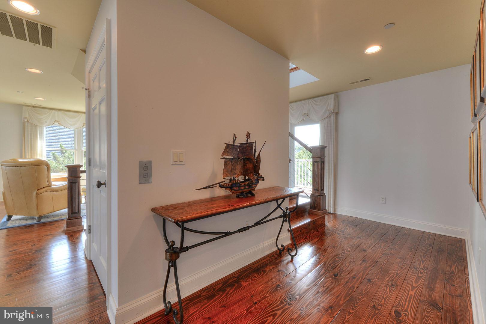 NORTH SHORES - Residential