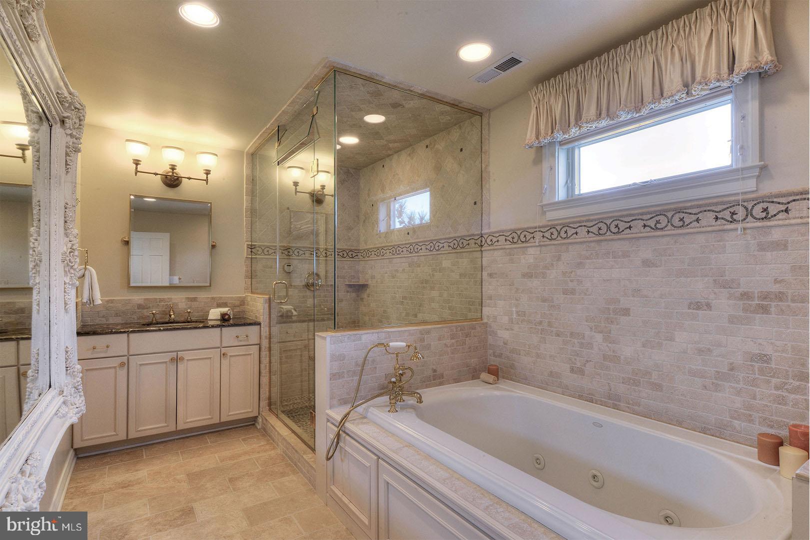 NORTH SHORES - Residential