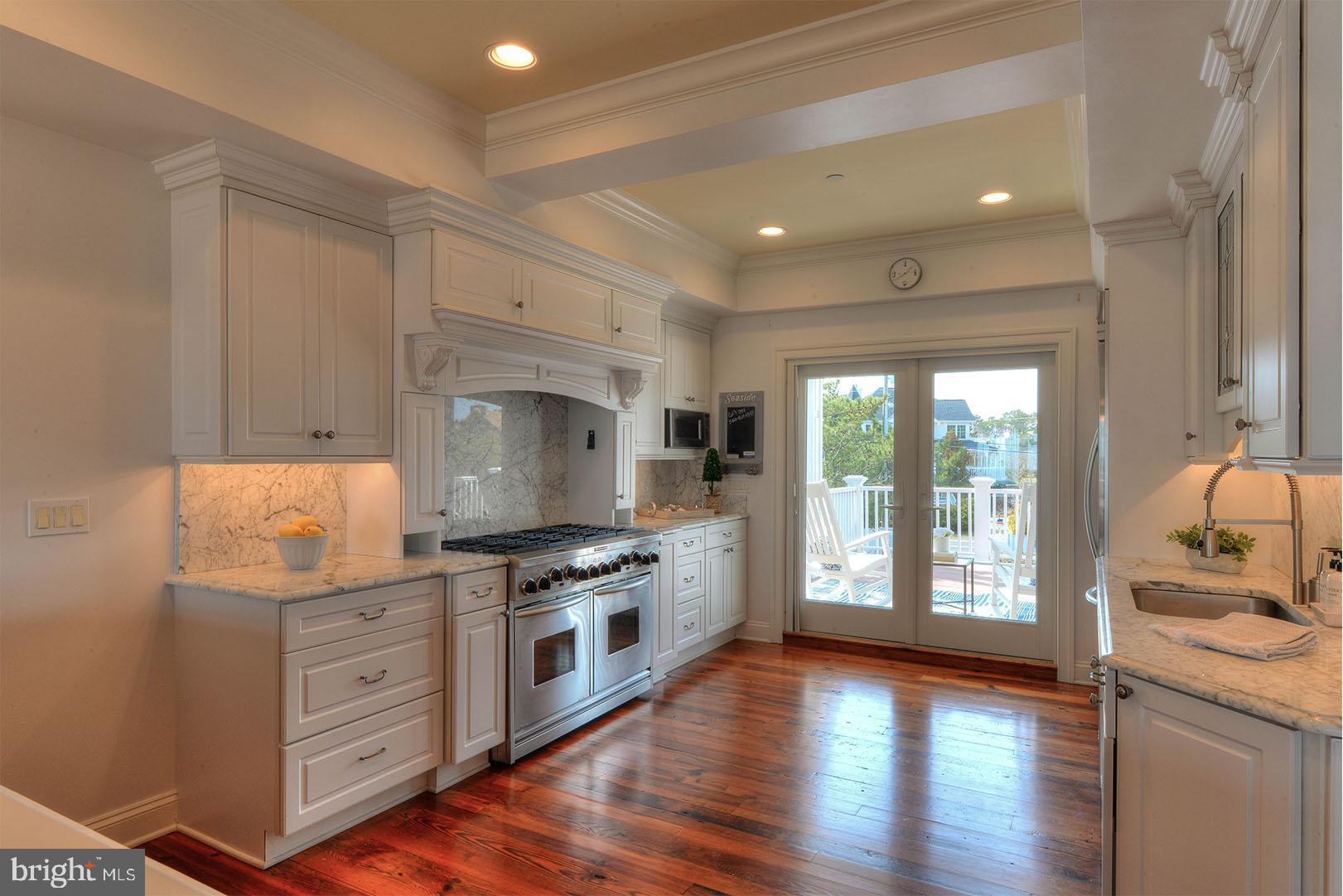 NORTH SHORES - Residential