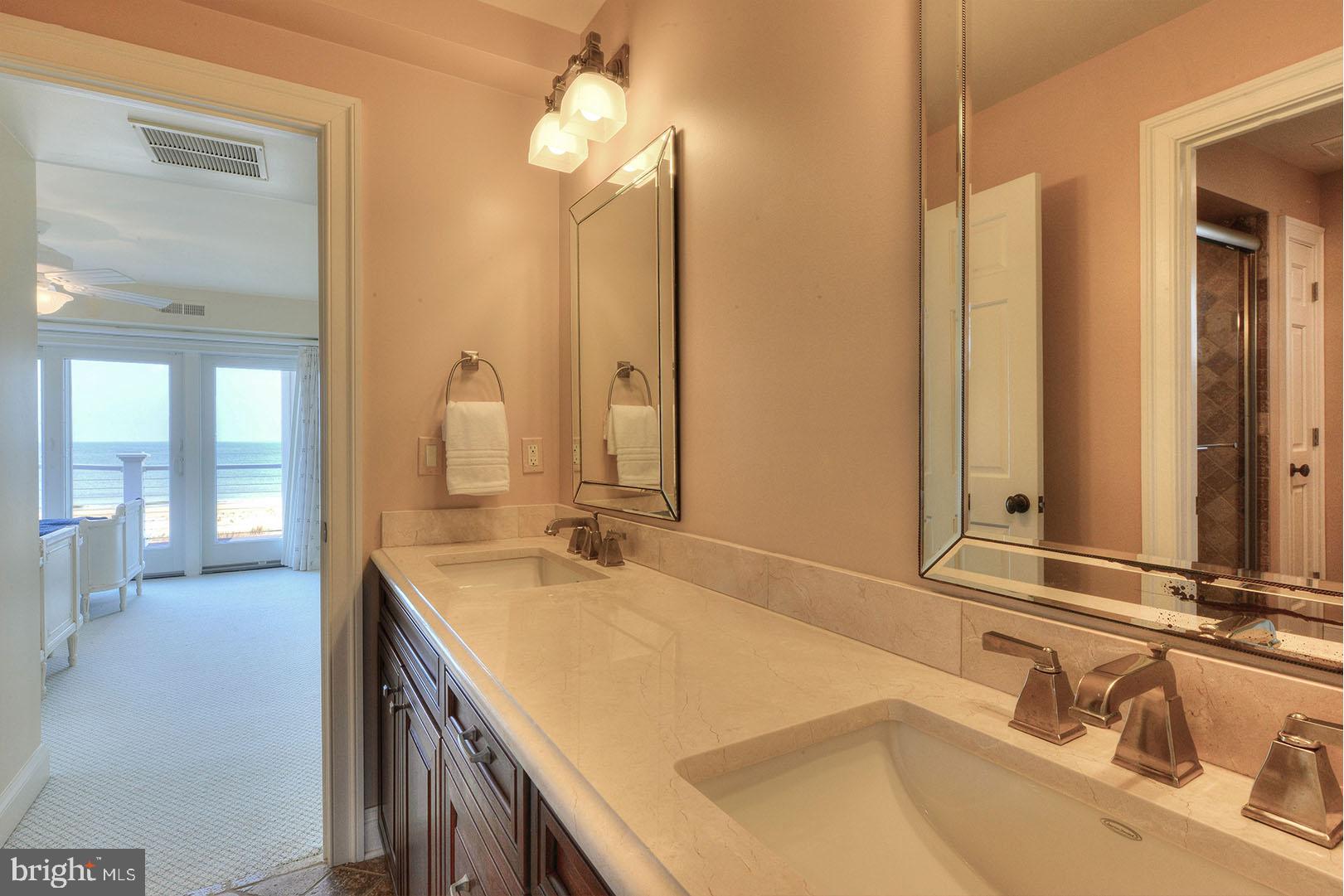 NORTH SHORES - Residential