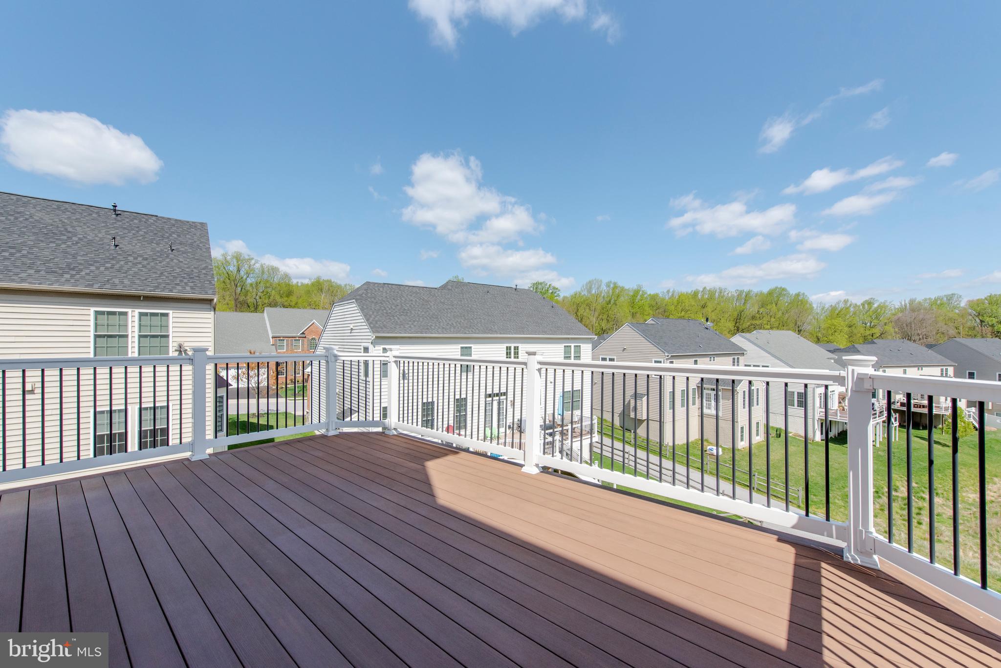 AUTUMN RIVER - Residential Lease