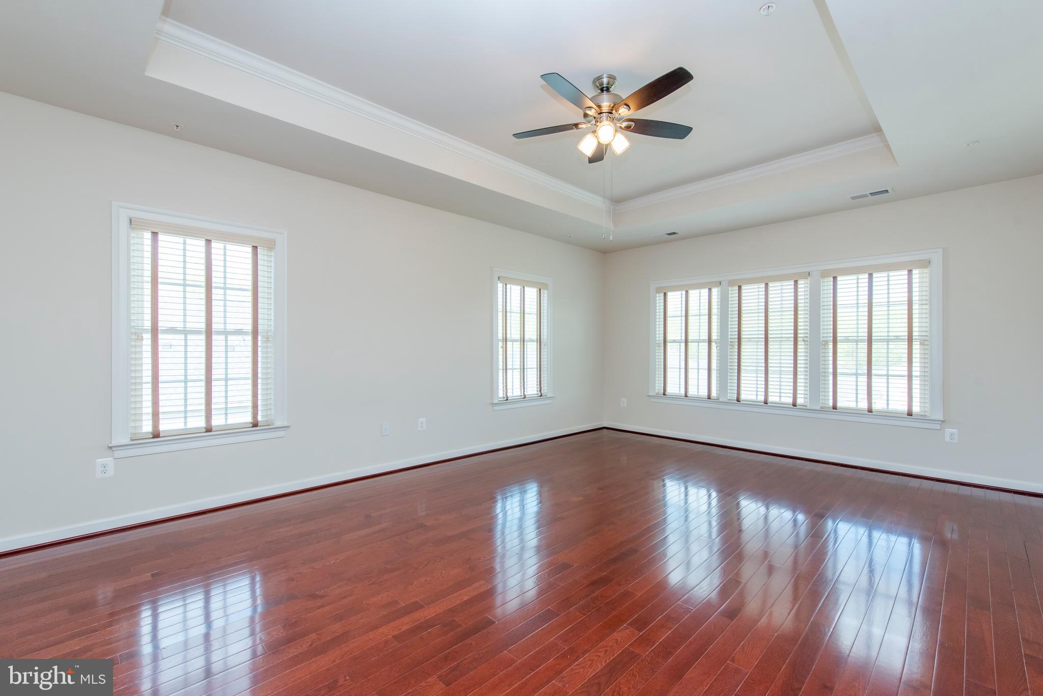 AUTUMN RIVER - Residential Lease