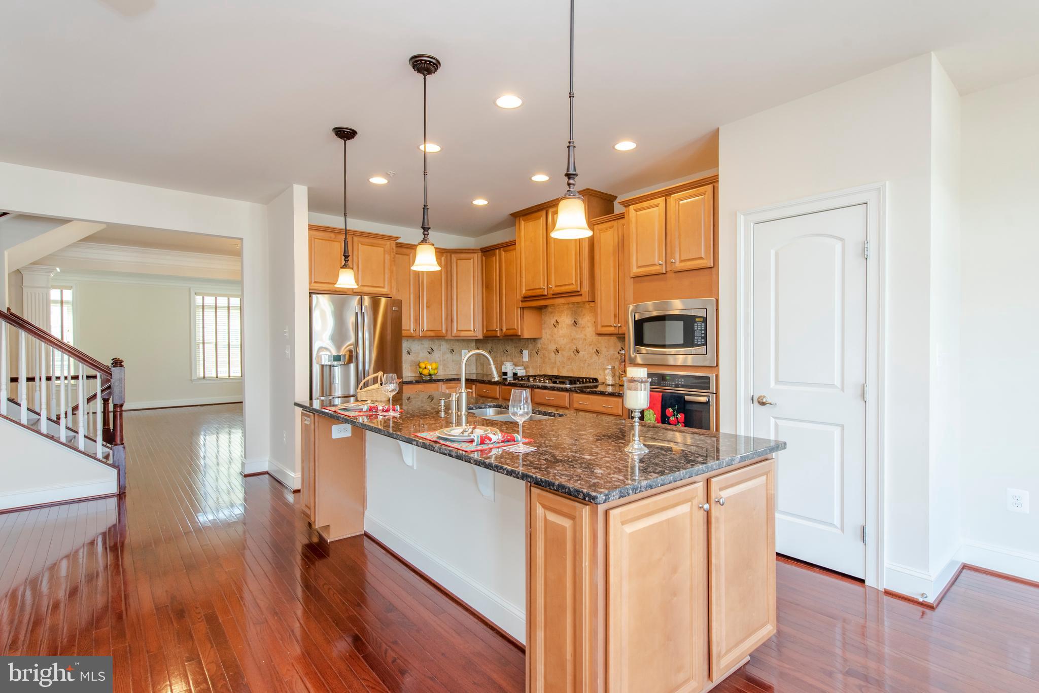 AUTUMN RIVER - Residential Lease