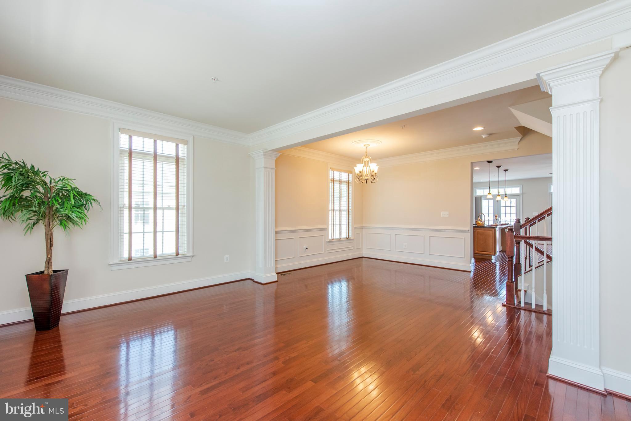 AUTUMN RIVER - Residential Lease