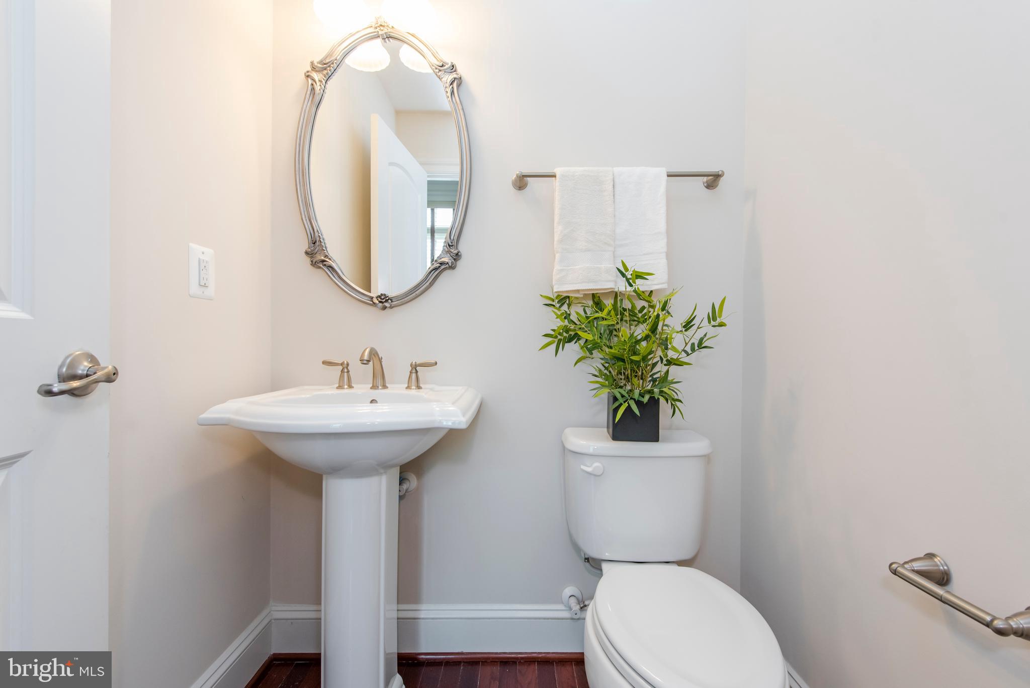 AUTUMN RIVER - Residential Lease