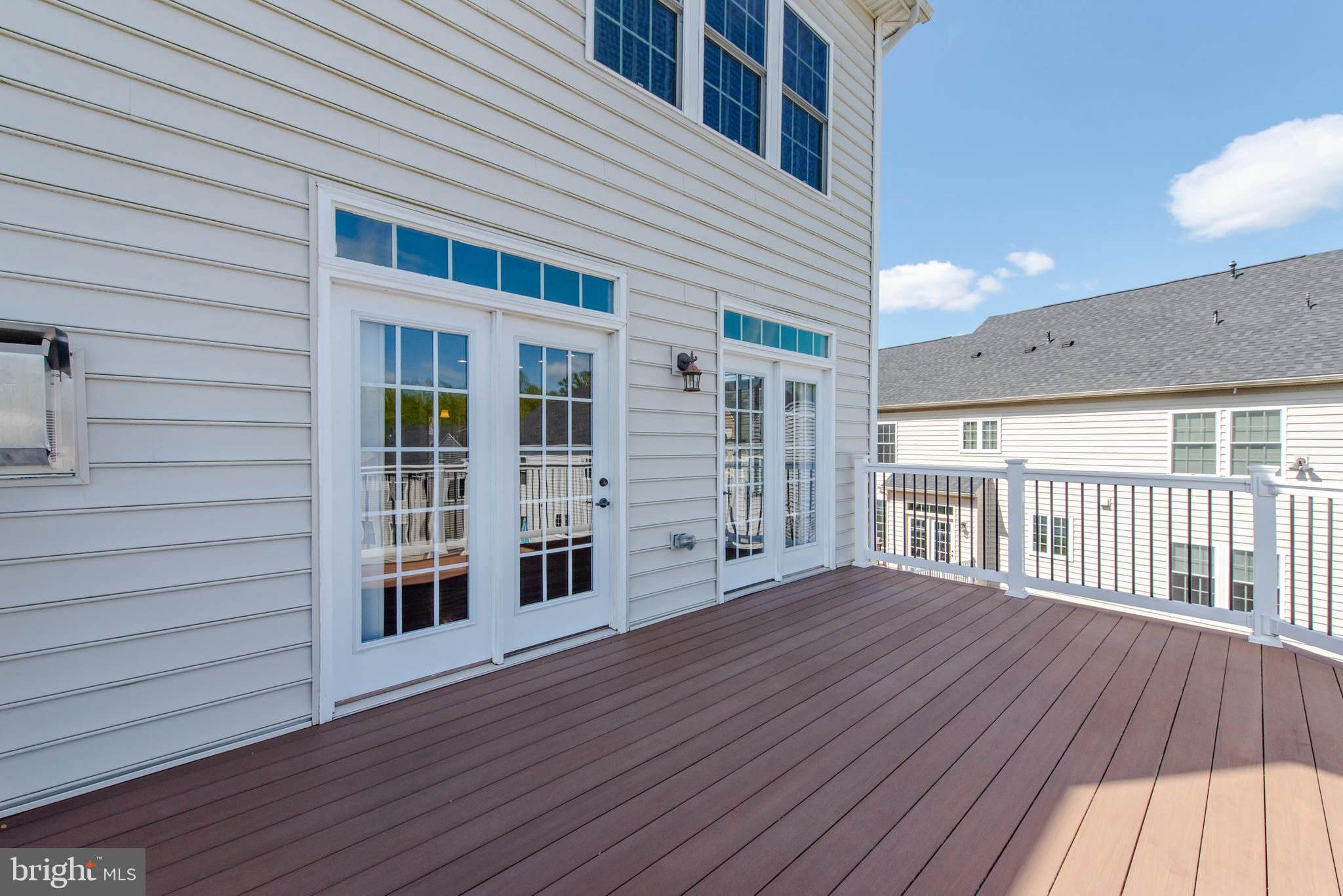 AUTUMN RIVER - Residential Lease