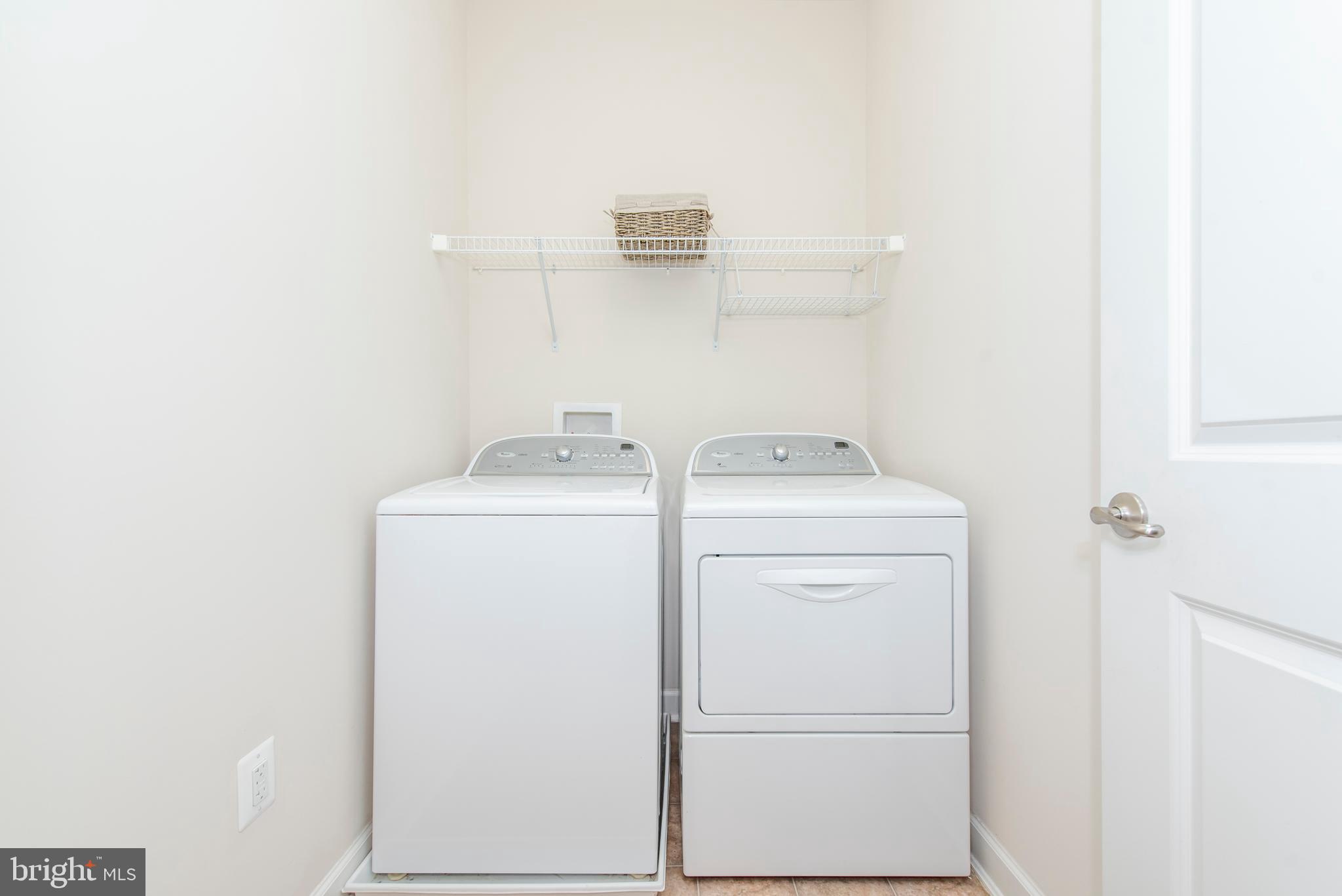 AUTUMN RIVER - Residential Lease