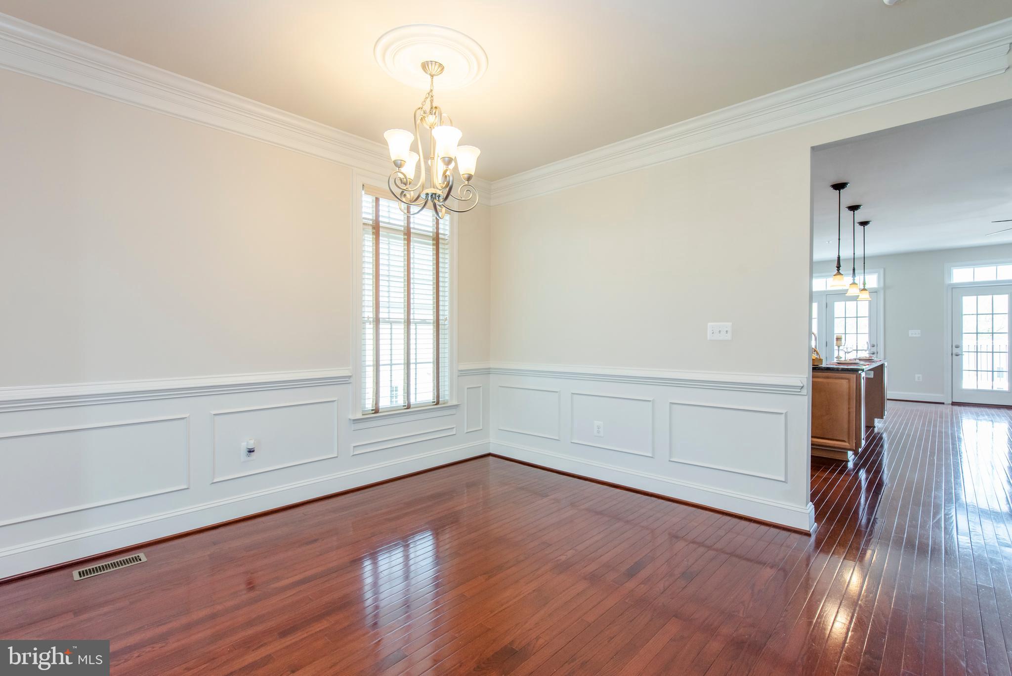 AUTUMN RIVER - Residential Lease