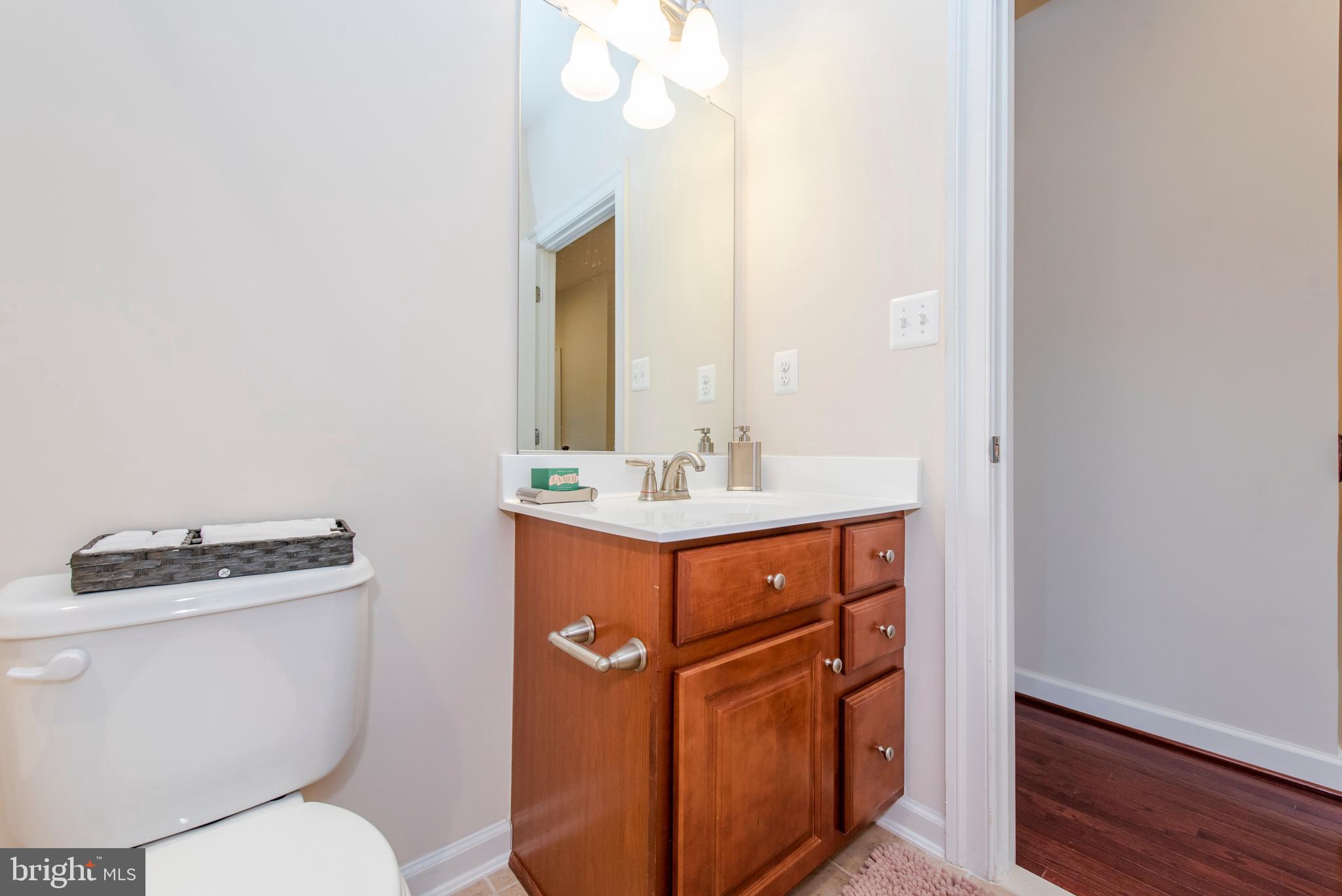 AUTUMN RIVER - Residential Lease