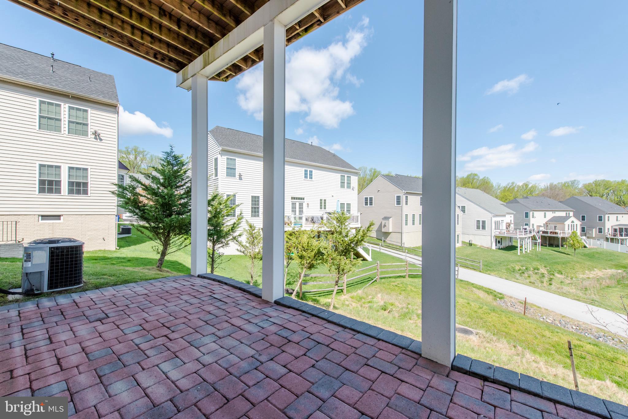 AUTUMN RIVER - Residential Lease