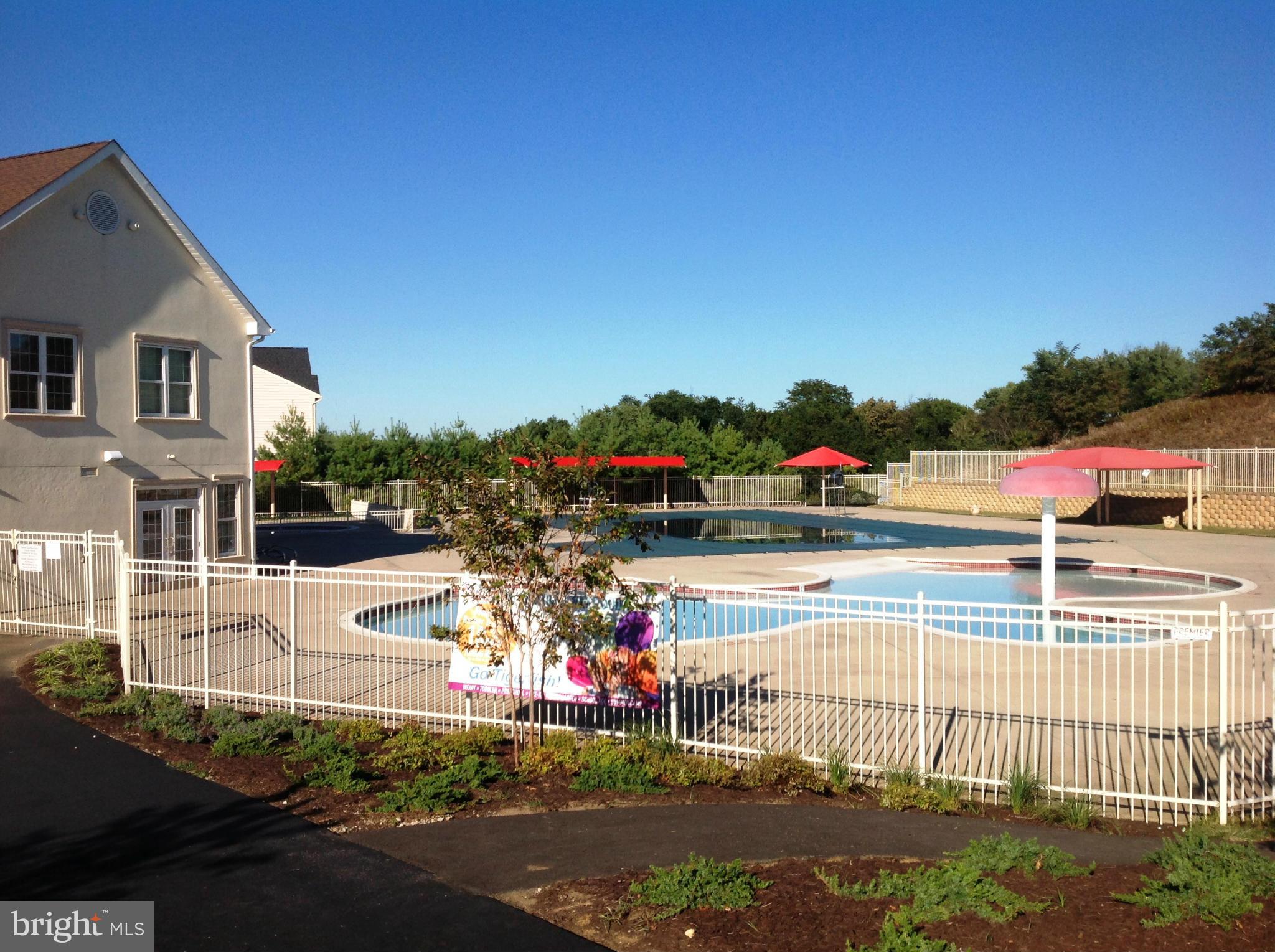 AUTUMN RIVER - Residential Lease