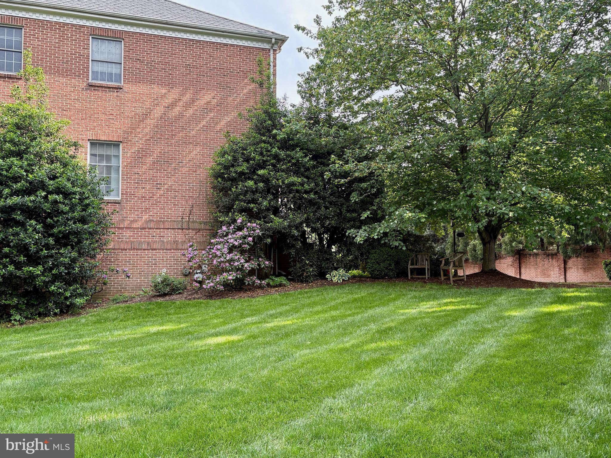 1501 MCLEAN CORNER LANE