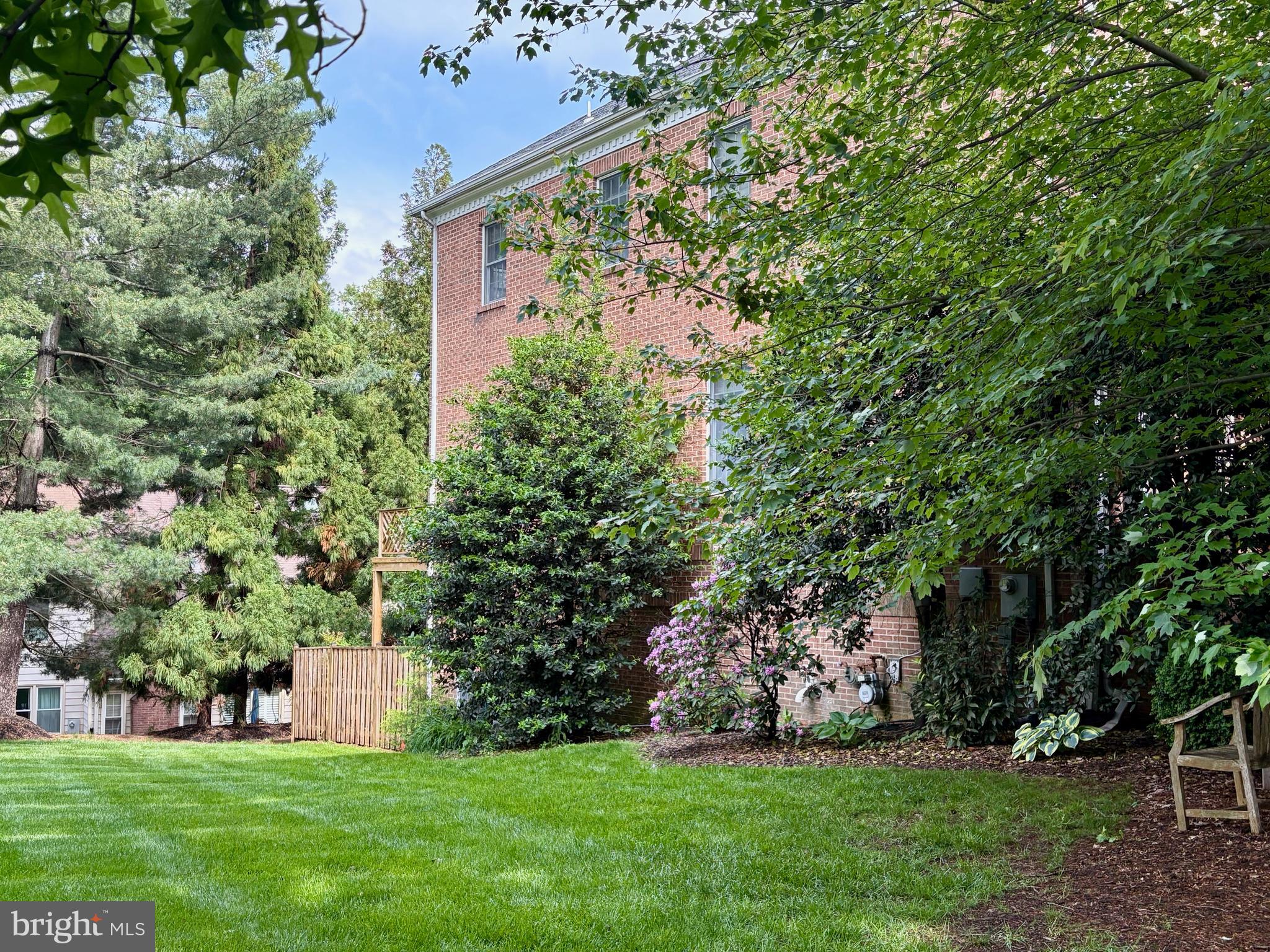 1501 MCLEAN CORNER LANE