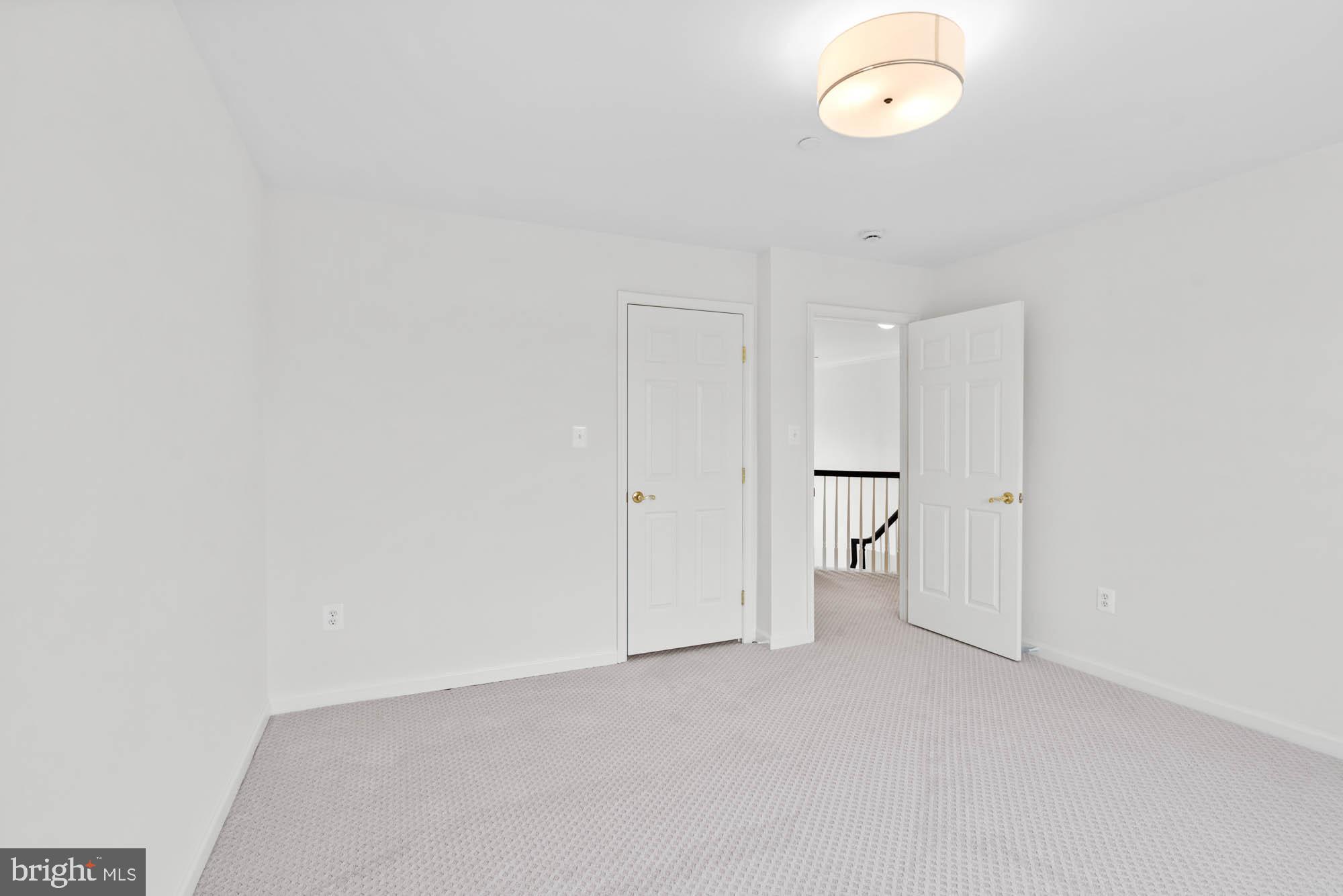 AMBERLEA FARM - Residential