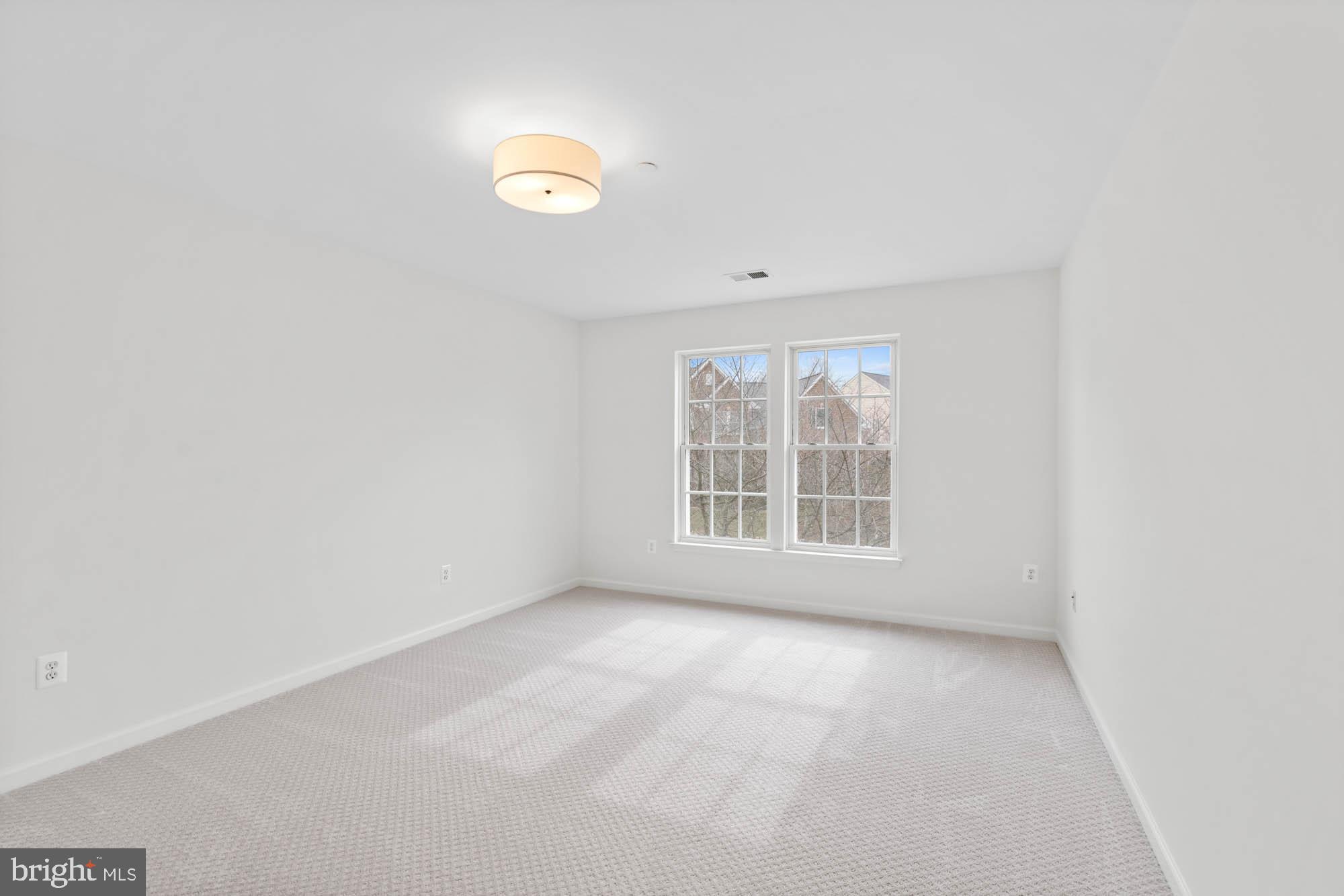 AMBERLEA FARM - Residential