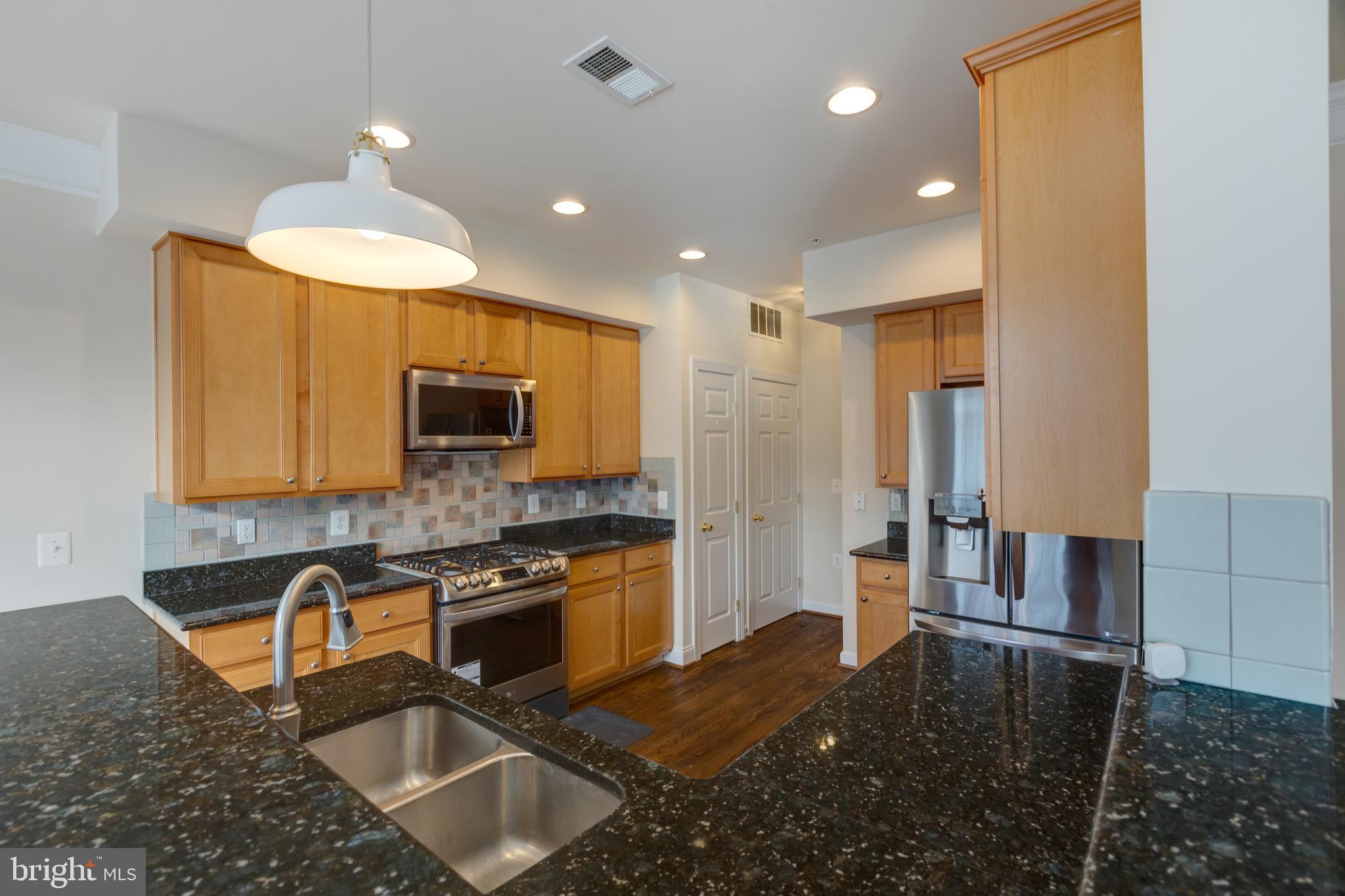 COPPERMINE CROSSING - Residential Lease