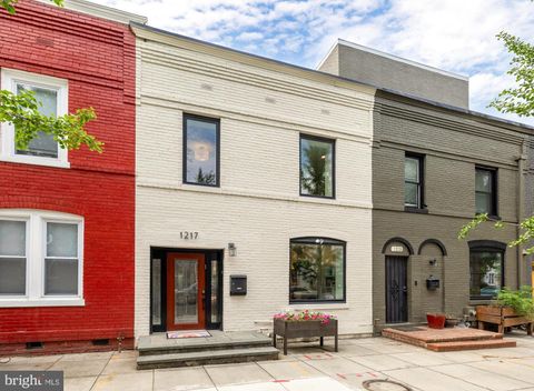 1217 CARROLLSBURG PLACE SW WASHINGTON DC 20024