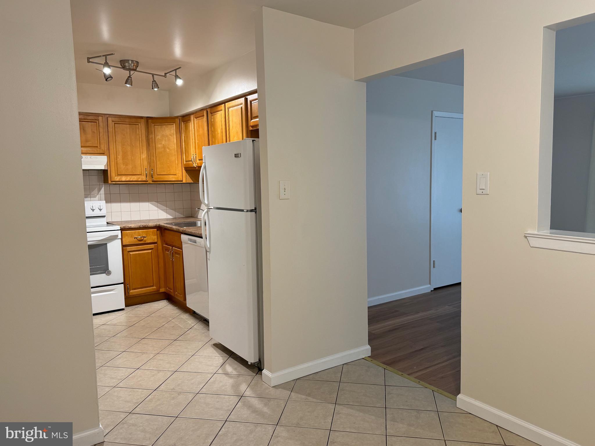 JUSTA FARMS - Residential Lease