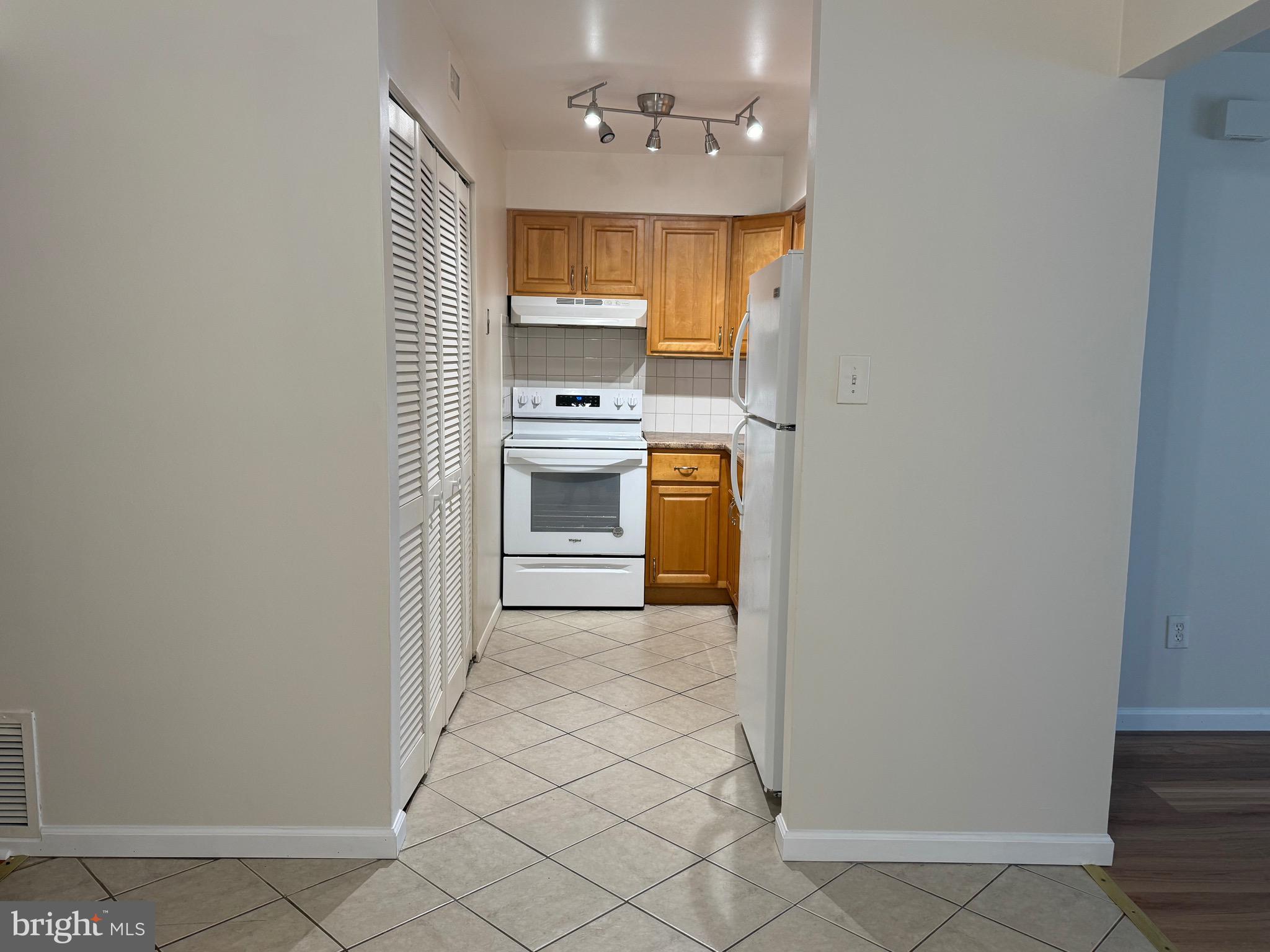JUSTA FARMS - Residential Lease