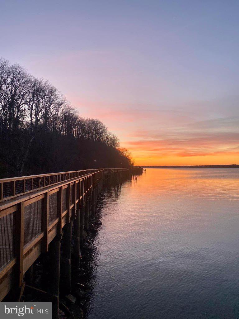 RIVERWATCH COMMONS - Residential