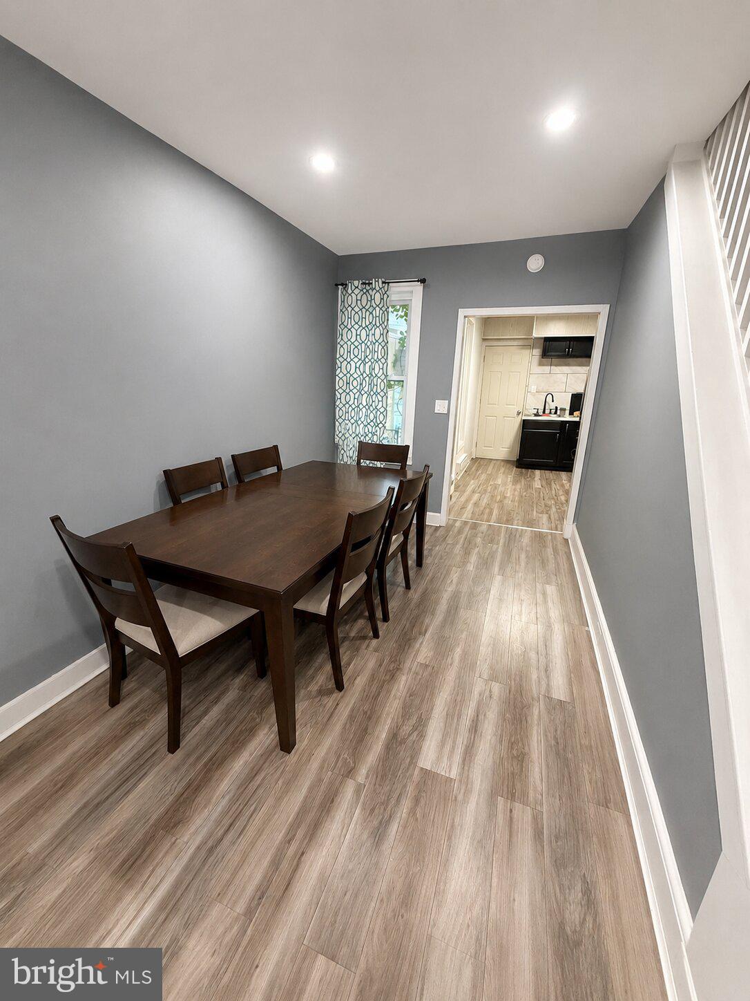 431 W GREENWICH STREET
