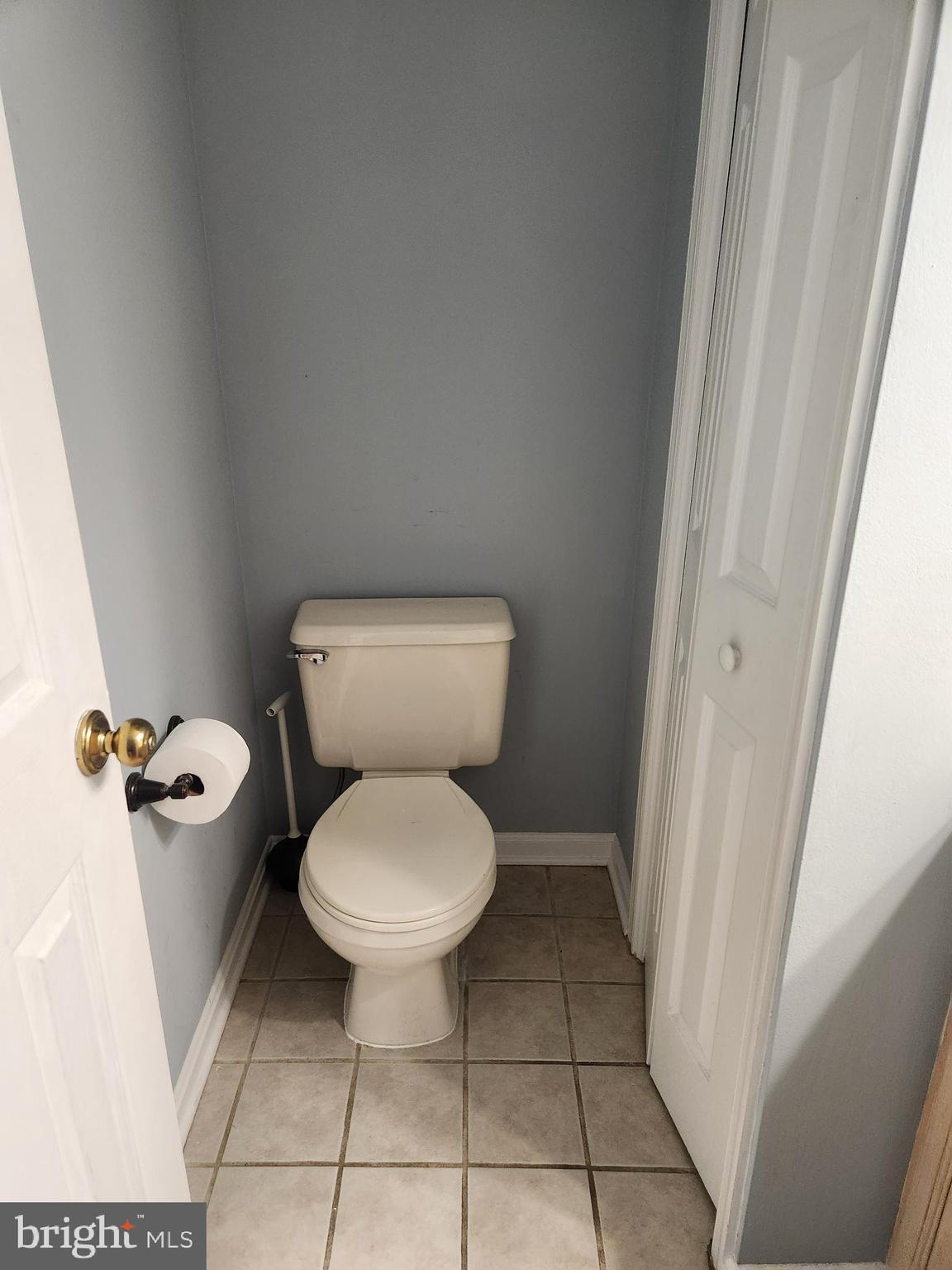 SPRING MILLS - Residential Lease