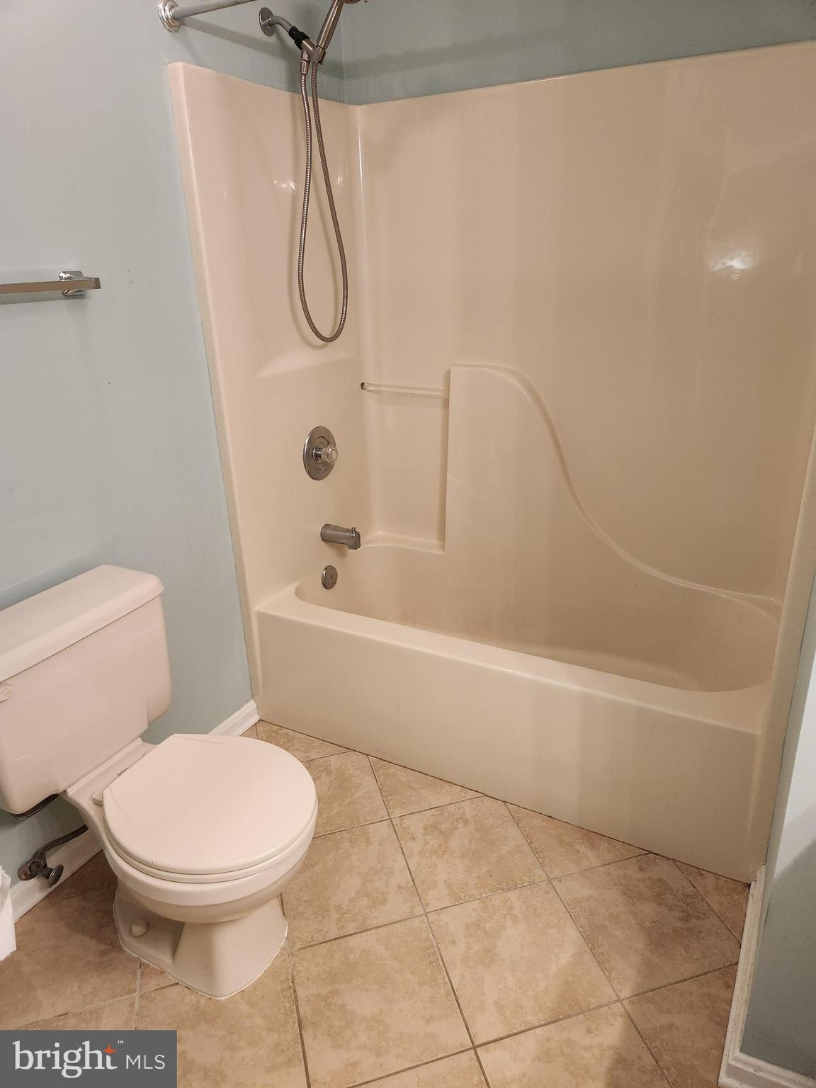 SPRING MILLS - Residential Lease