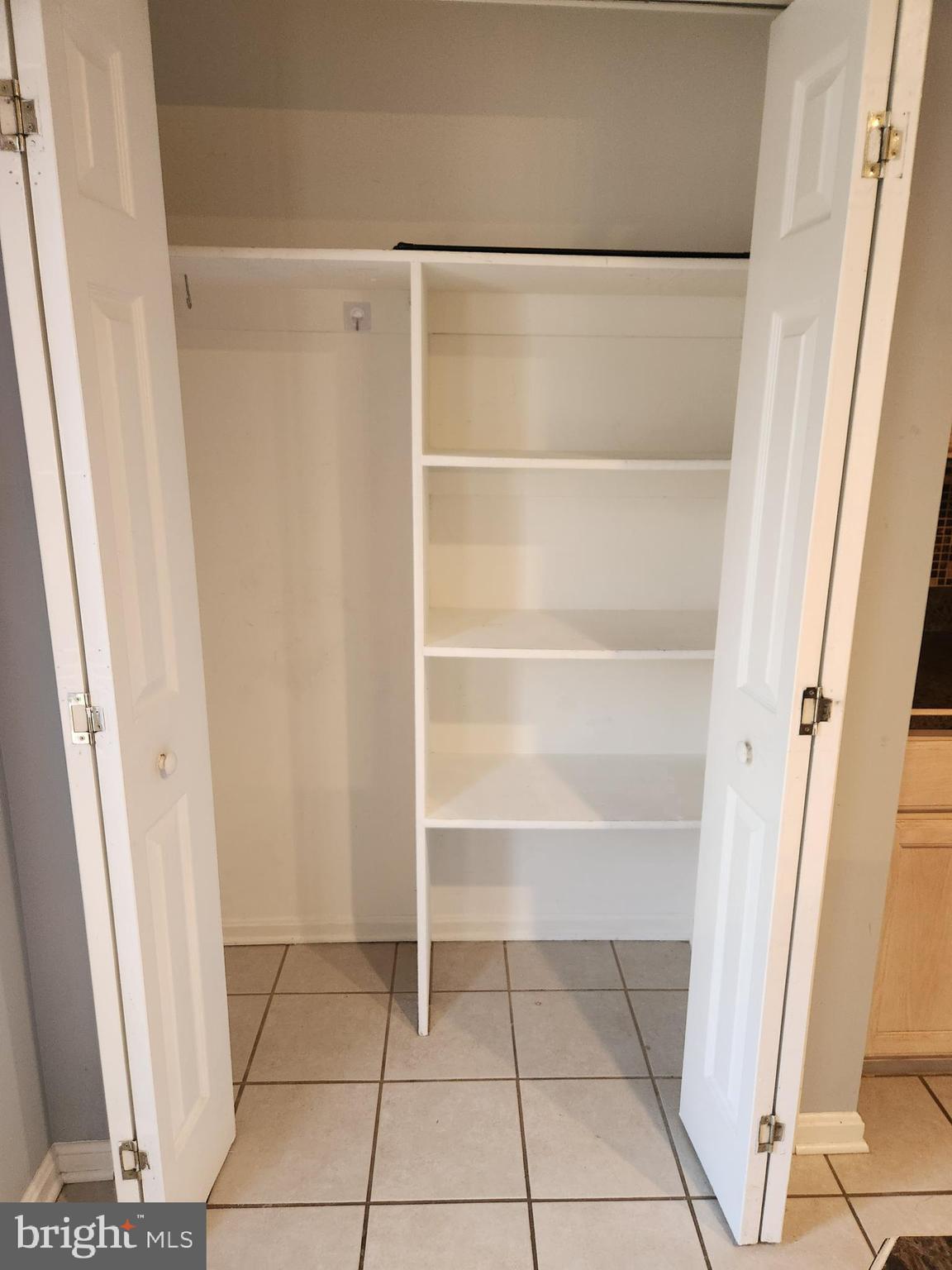 SPRING MILLS - Residential Lease