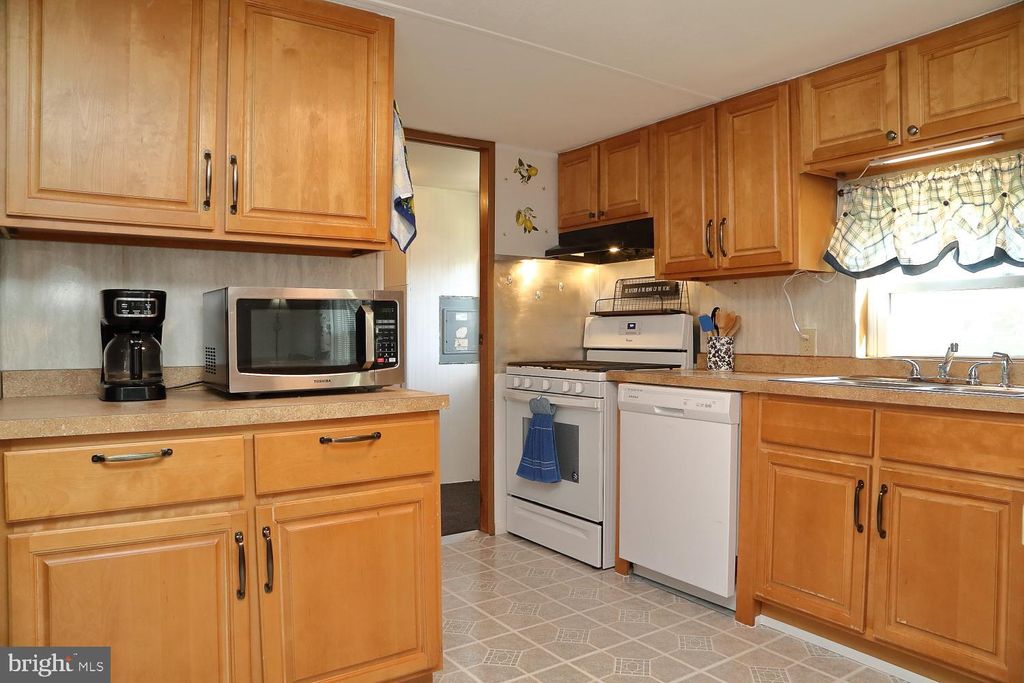 Photo of 825 GAIL PL, LANCASTER, PA 17601 (MLS # PALA2026694)