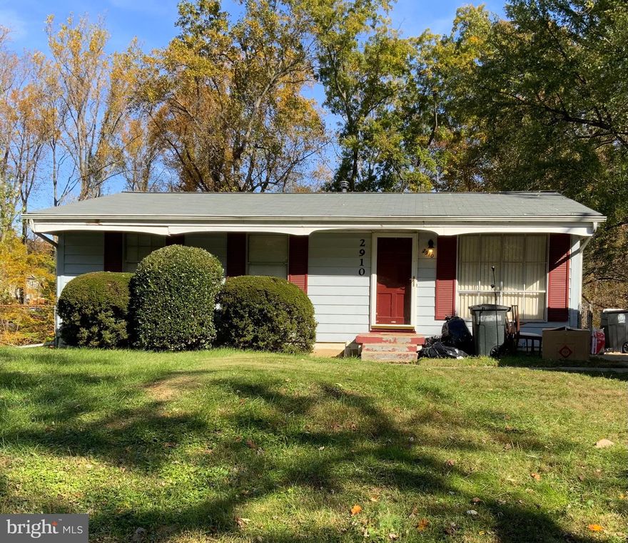 4 bedroom, 2 bath rambler with basement needs to be updated.  Great location.  THIRD PARTY APPROVAL REQUIRED. SOLD AS IS.