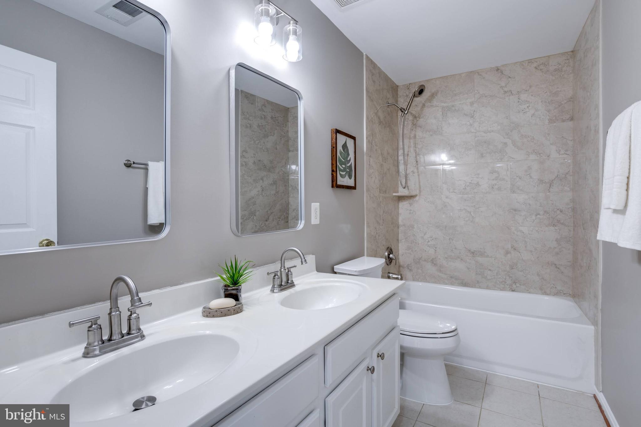 RIPPON LANDING - Residential