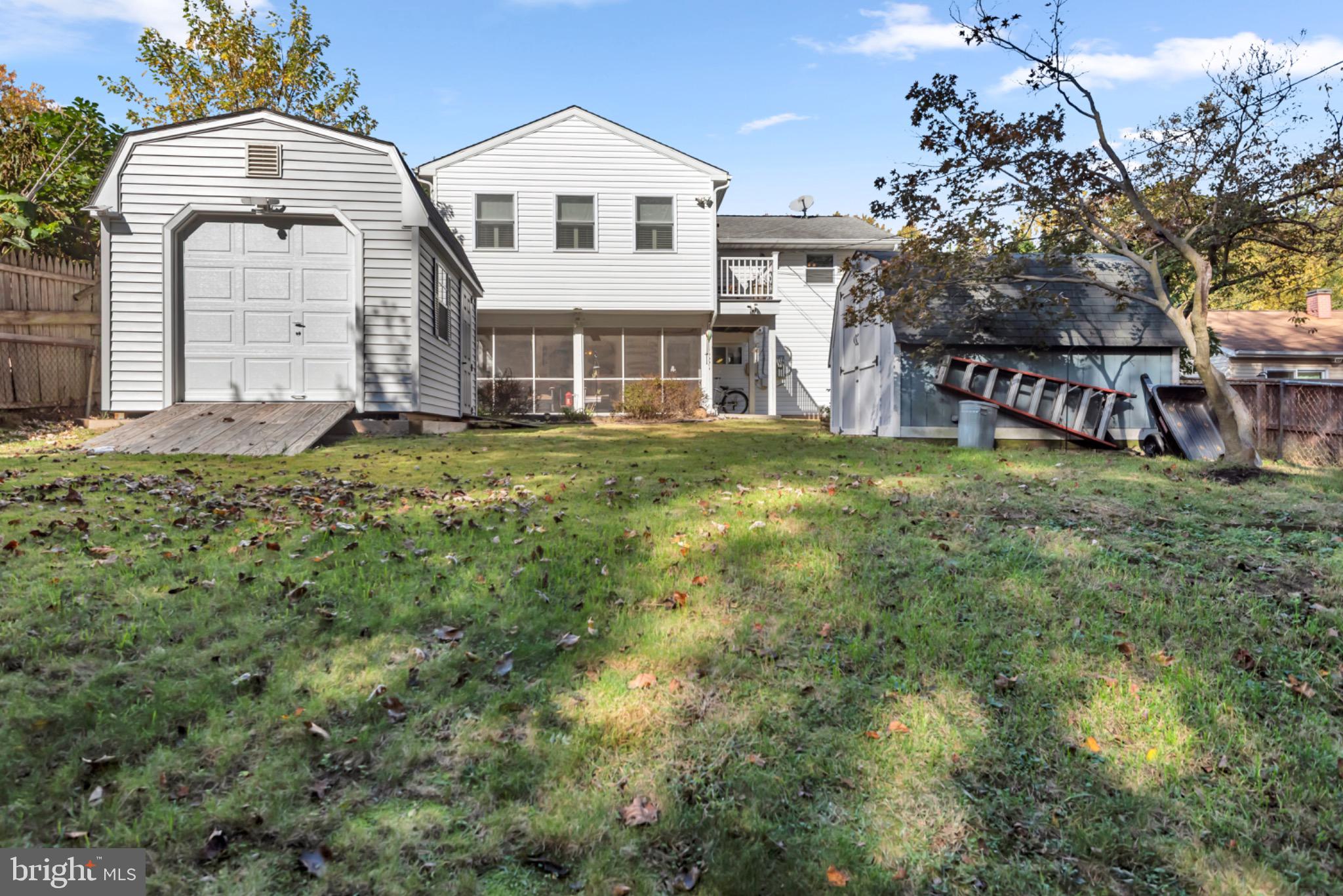 RIPPLING RIDGE - Residential