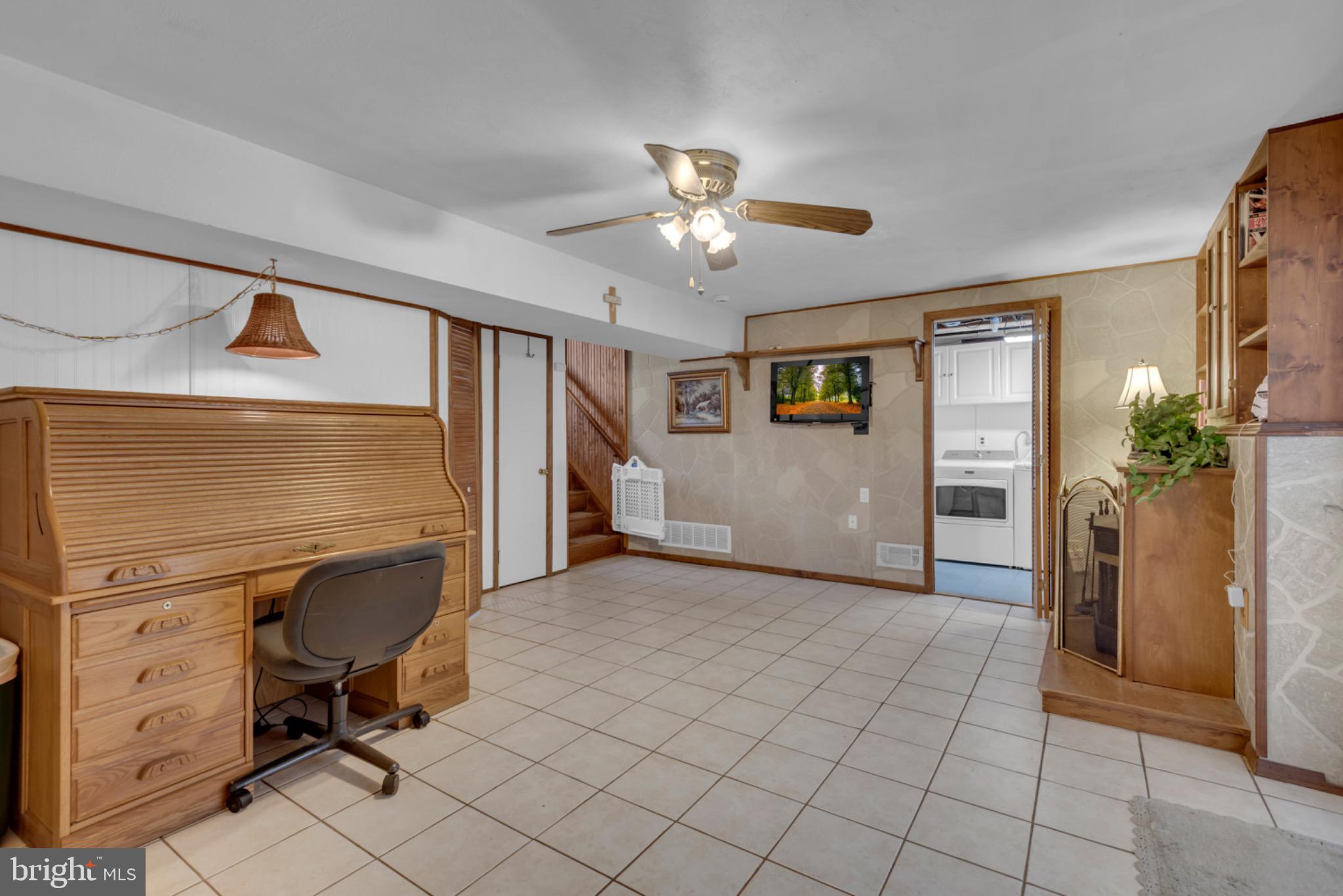 RIPPLING RIDGE - Residential