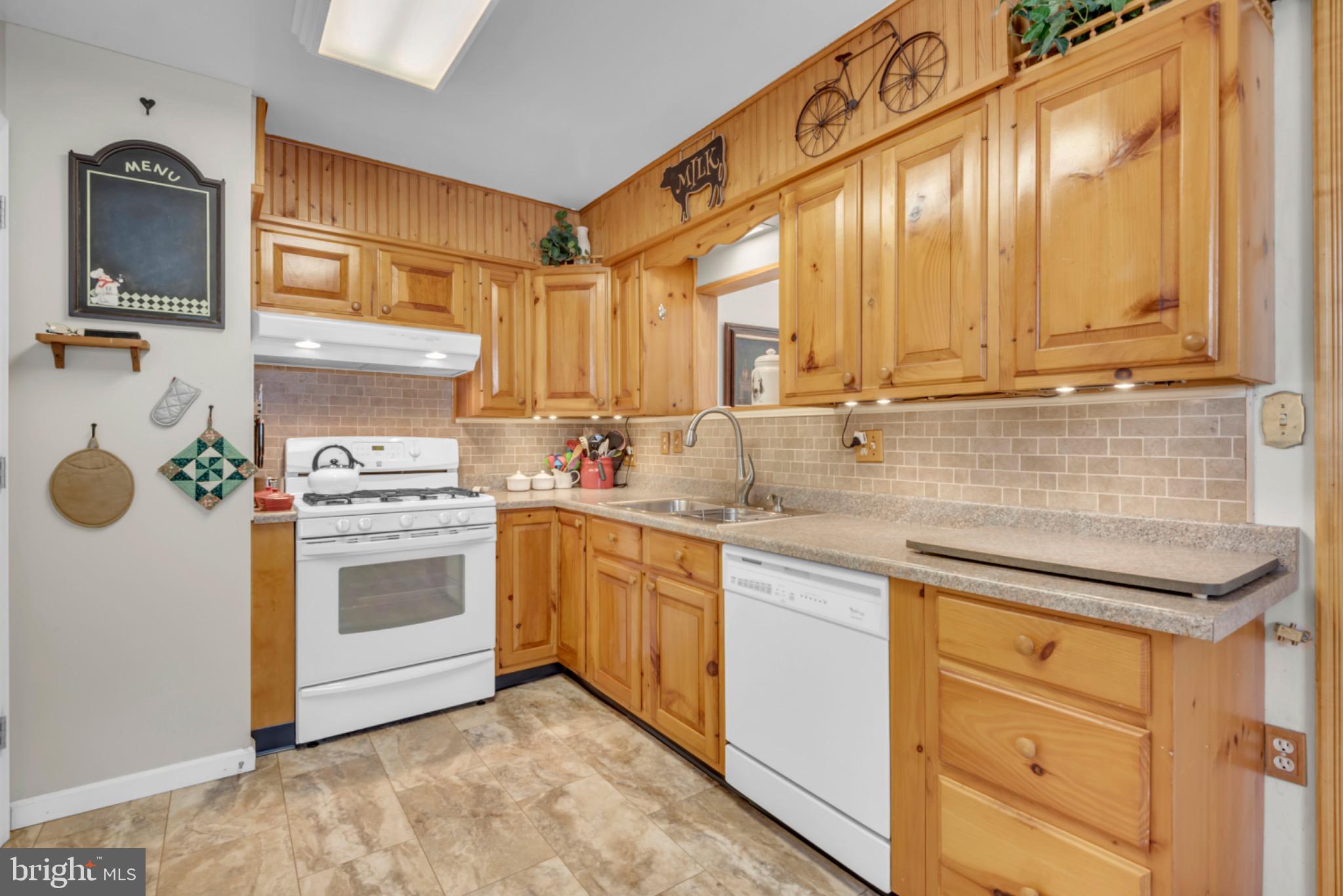 RIPPLING RIDGE - Residential