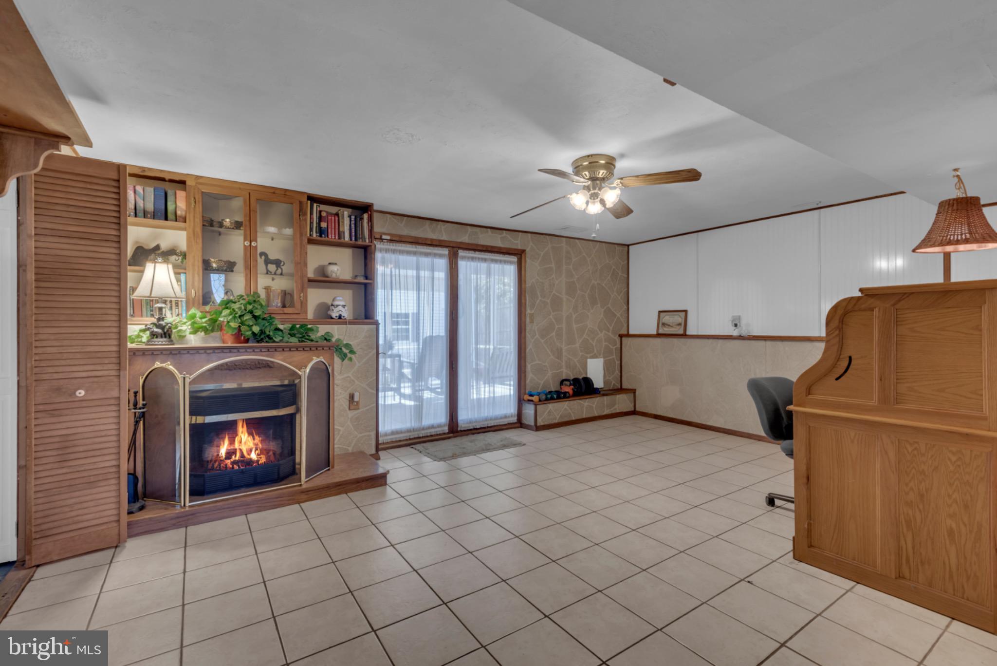 RIPPLING RIDGE - Residential