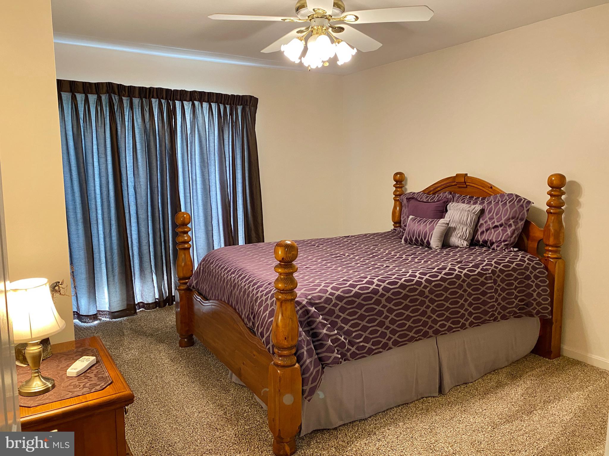 PENNSBORO SQUARE - Residential